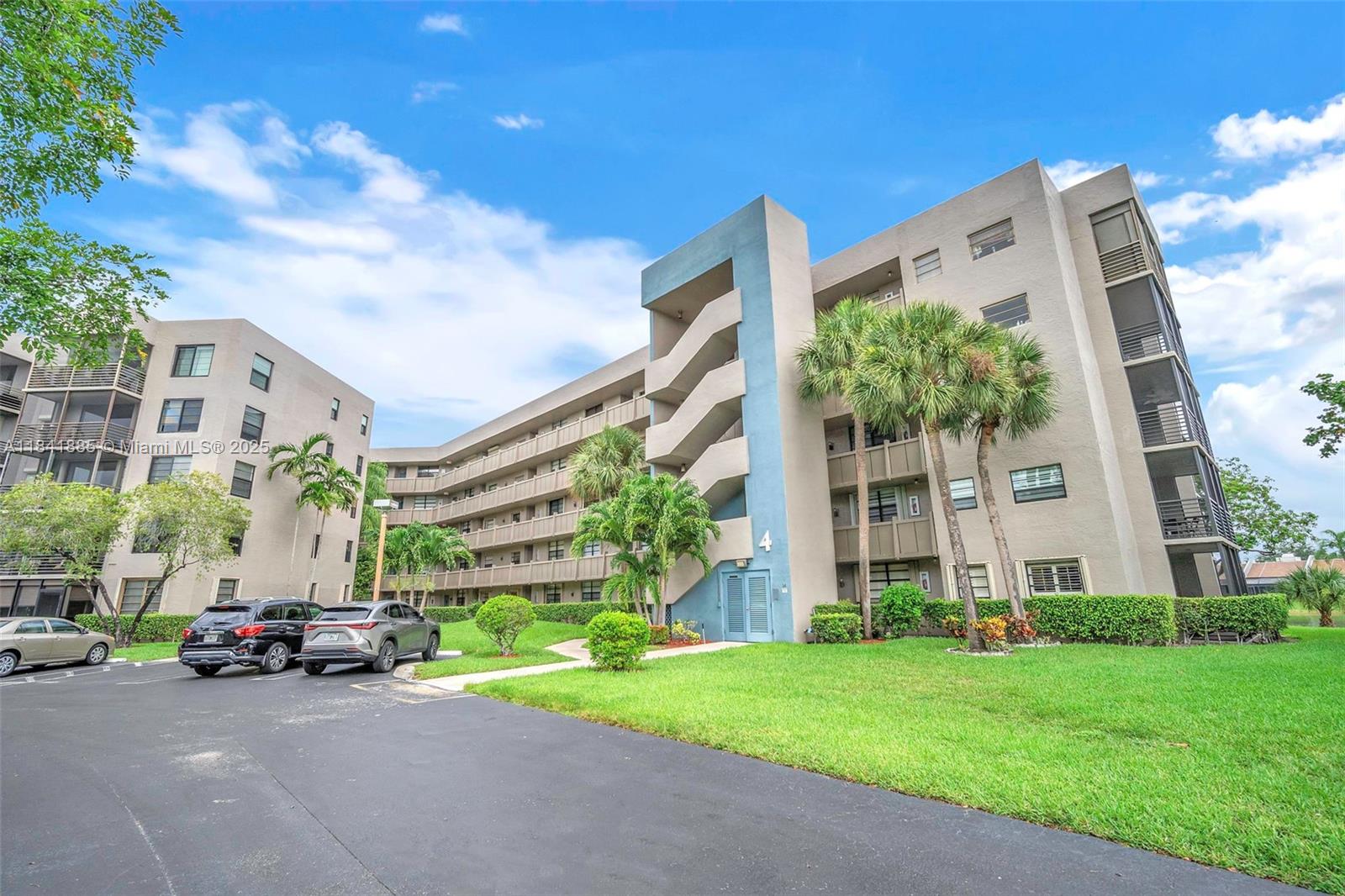 1101 Colony Point Cir #207, Pembroke Pines, Florida image 31