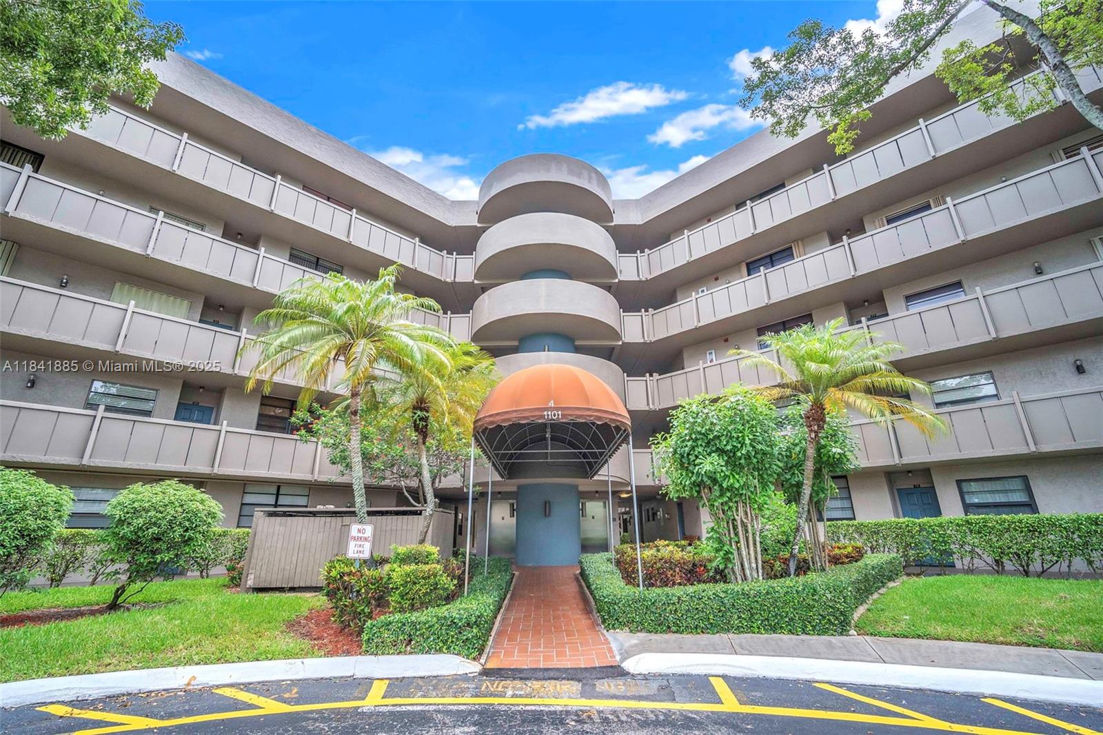 1101 Colony Point Cir #207, Pembroke Pines, Florida image 6