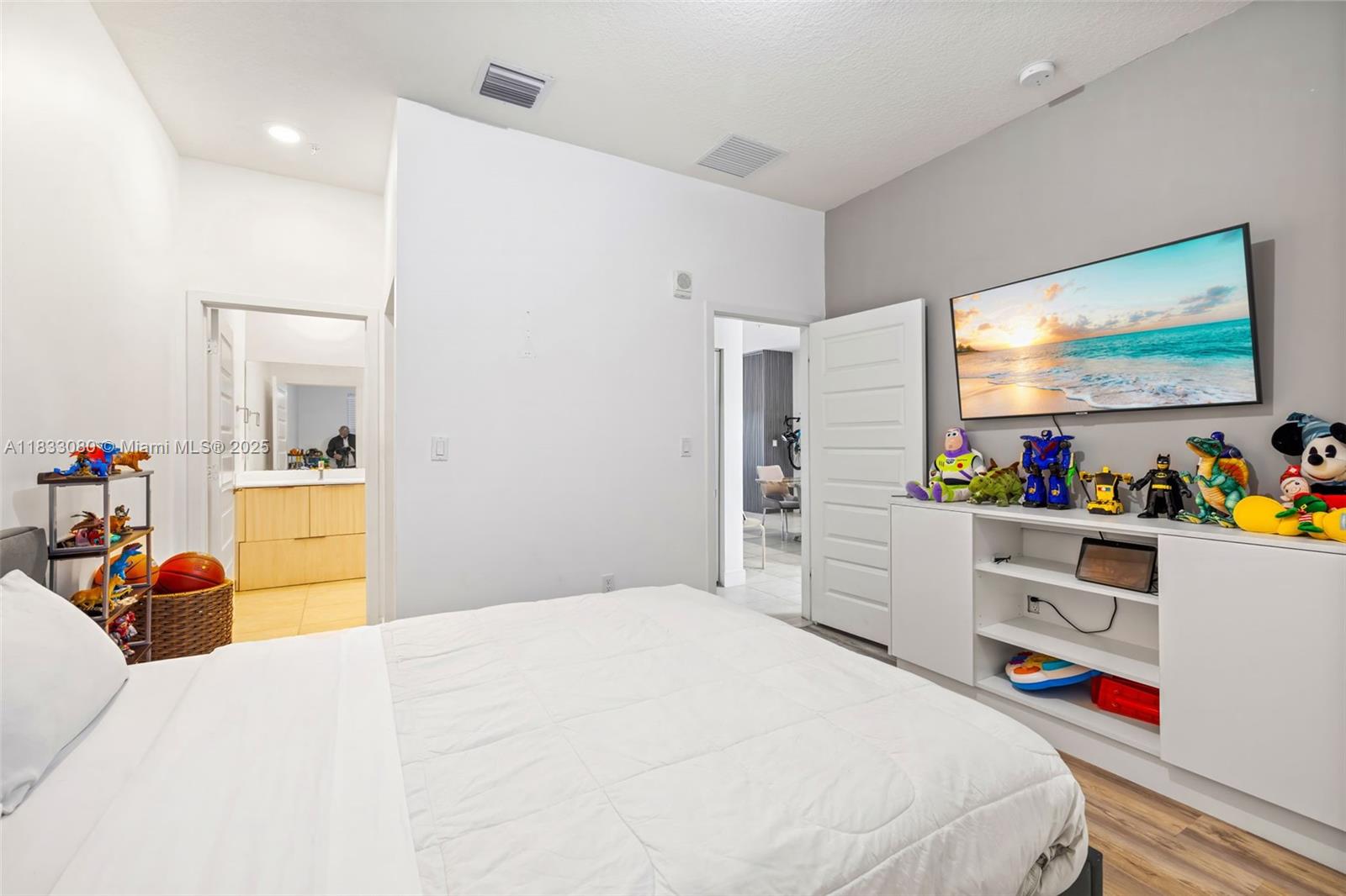 Property photo # 6
