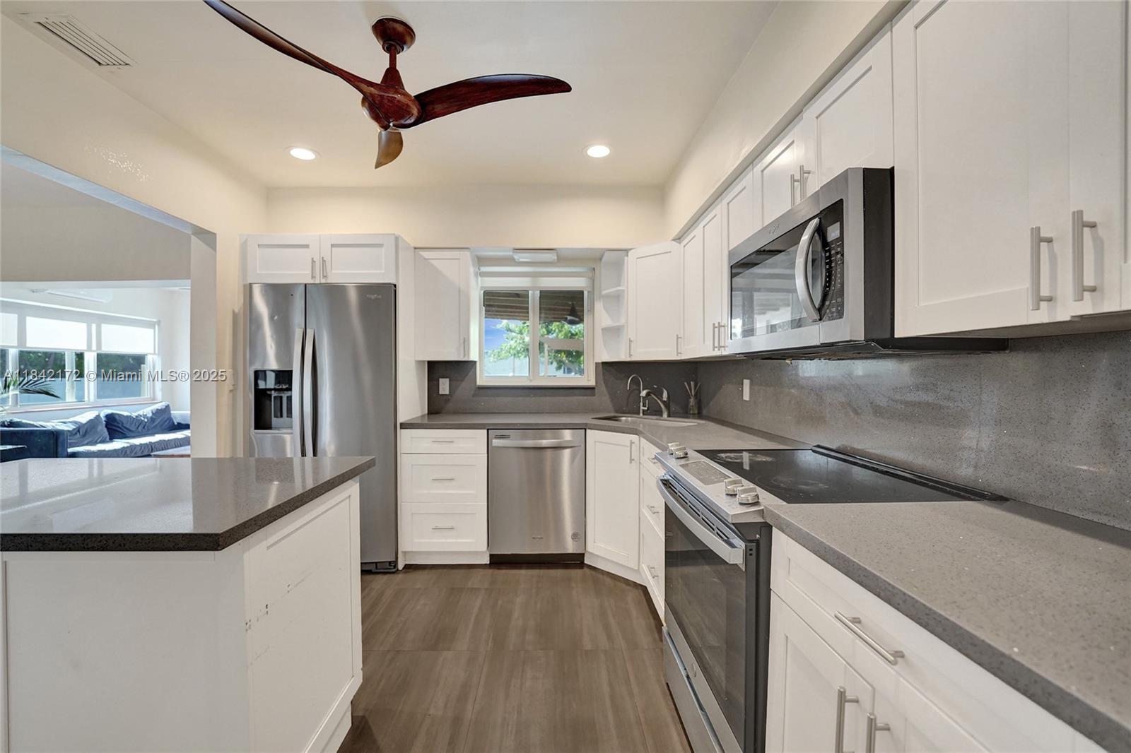 1440 Grant St, Hollywood, Florida image 5