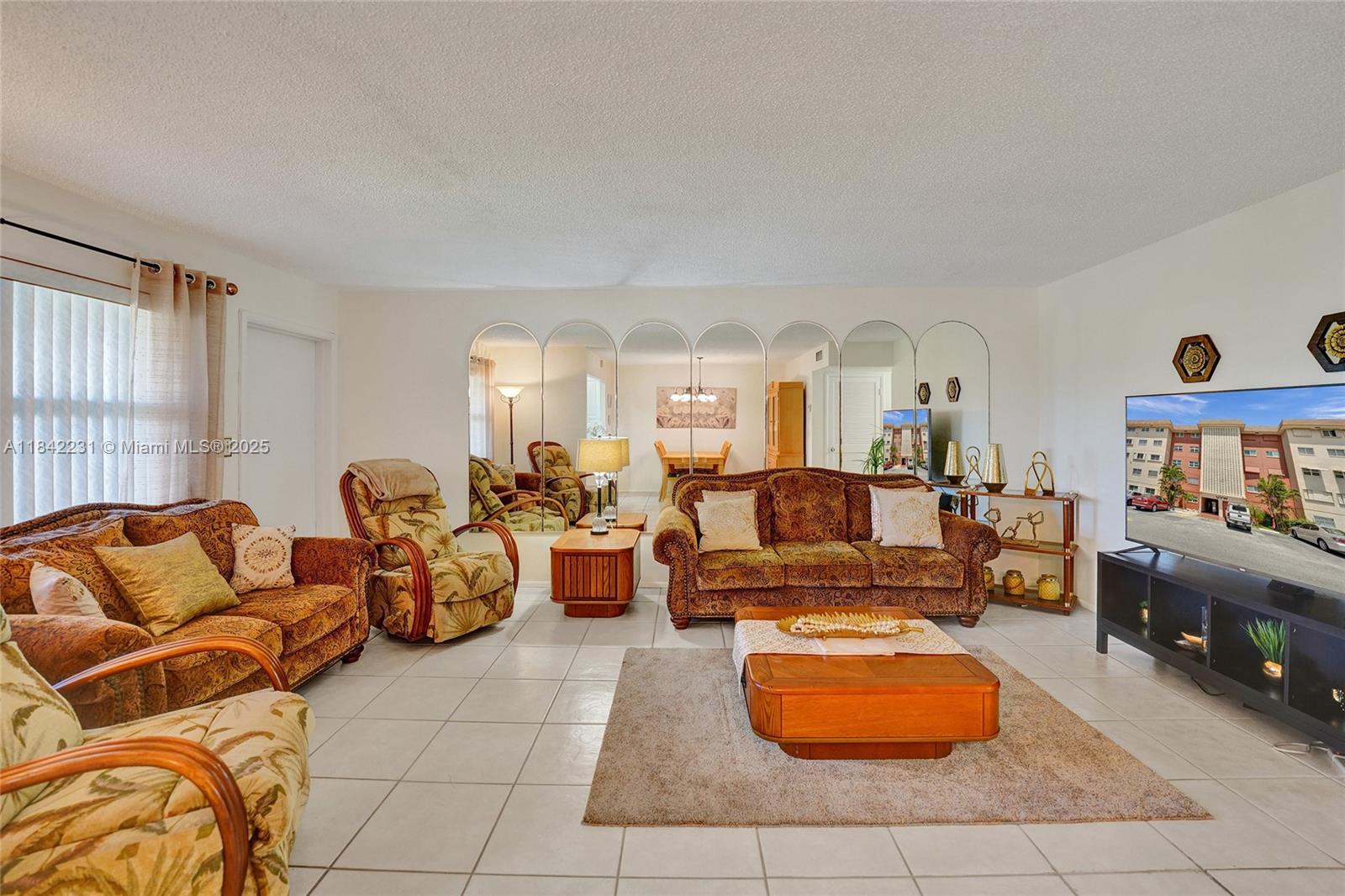 Property photo # 9