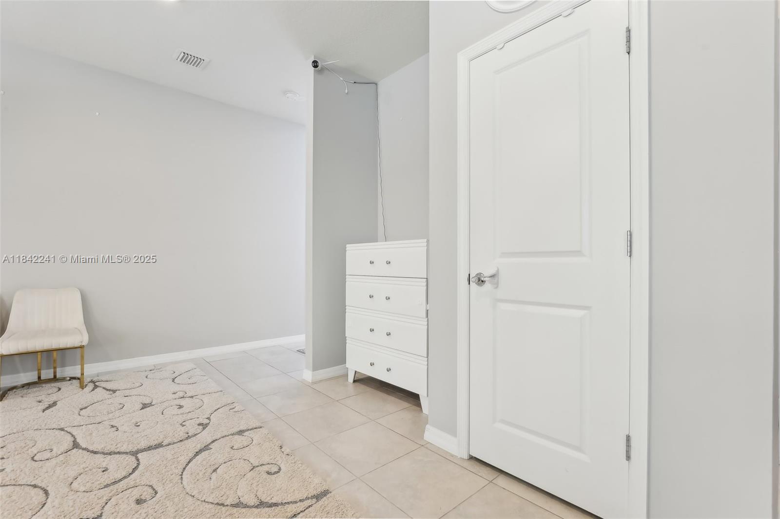 1402 Myrtle Oak Ter, Hollywood, Florida image 17
