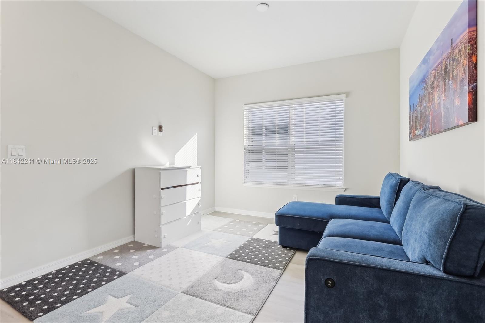 1402 Myrtle Oak Ter, Hollywood, Florida image 32