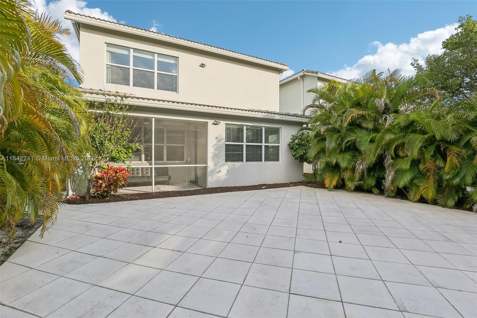 1402 Myrtle Oak Ter, Hollywood, Florida image 44
