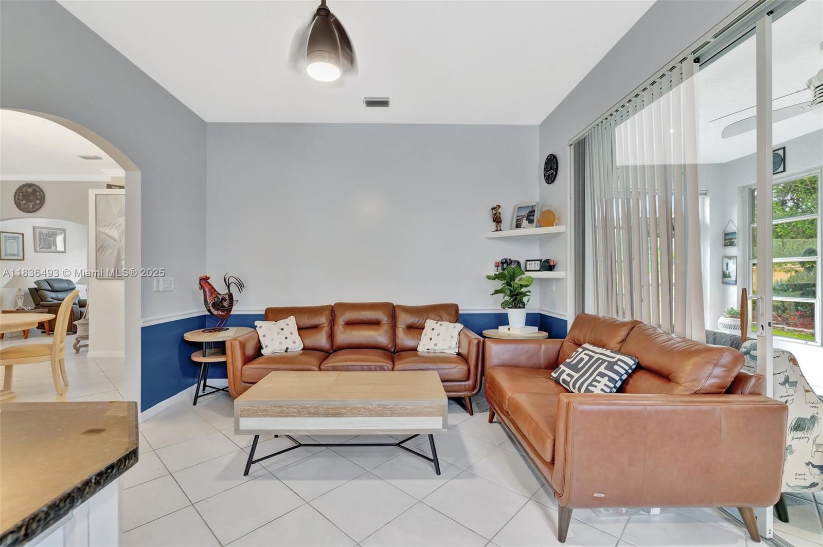 568 NW Cortina Ln, Port Saint Lucie, Florida image 22