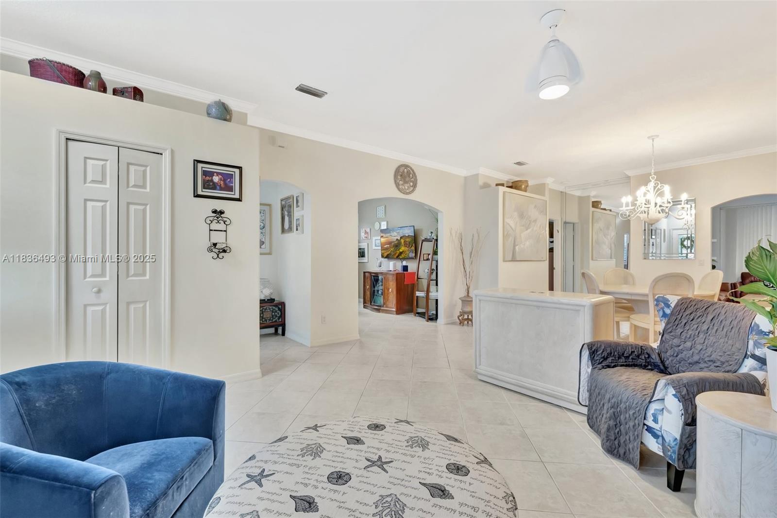 568 NW Cortina Ln, Port Saint Lucie, Florida image 6