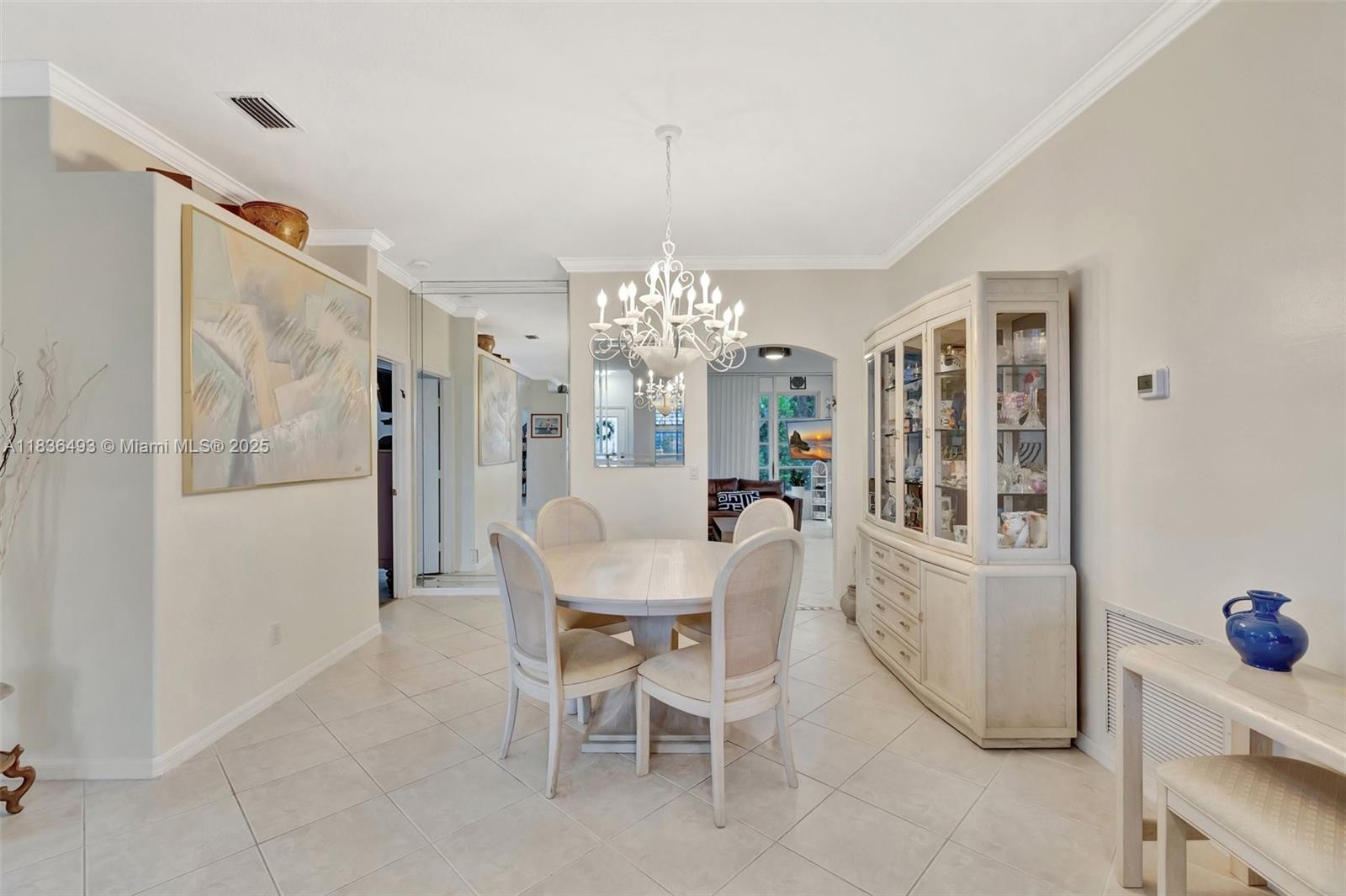 568 NW Cortina Ln, Port Saint Lucie, Florida image 7