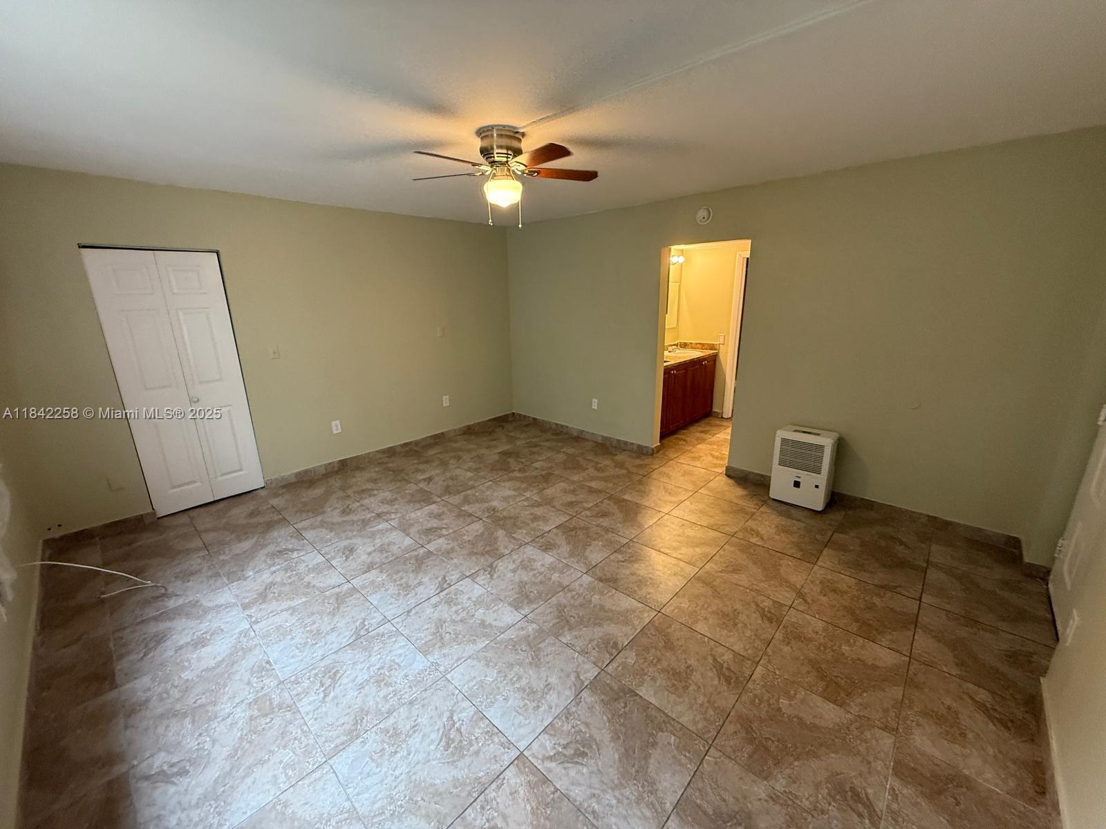 6930 Miami Gardens Dr #1-217A, Hialeah, Florida image 13