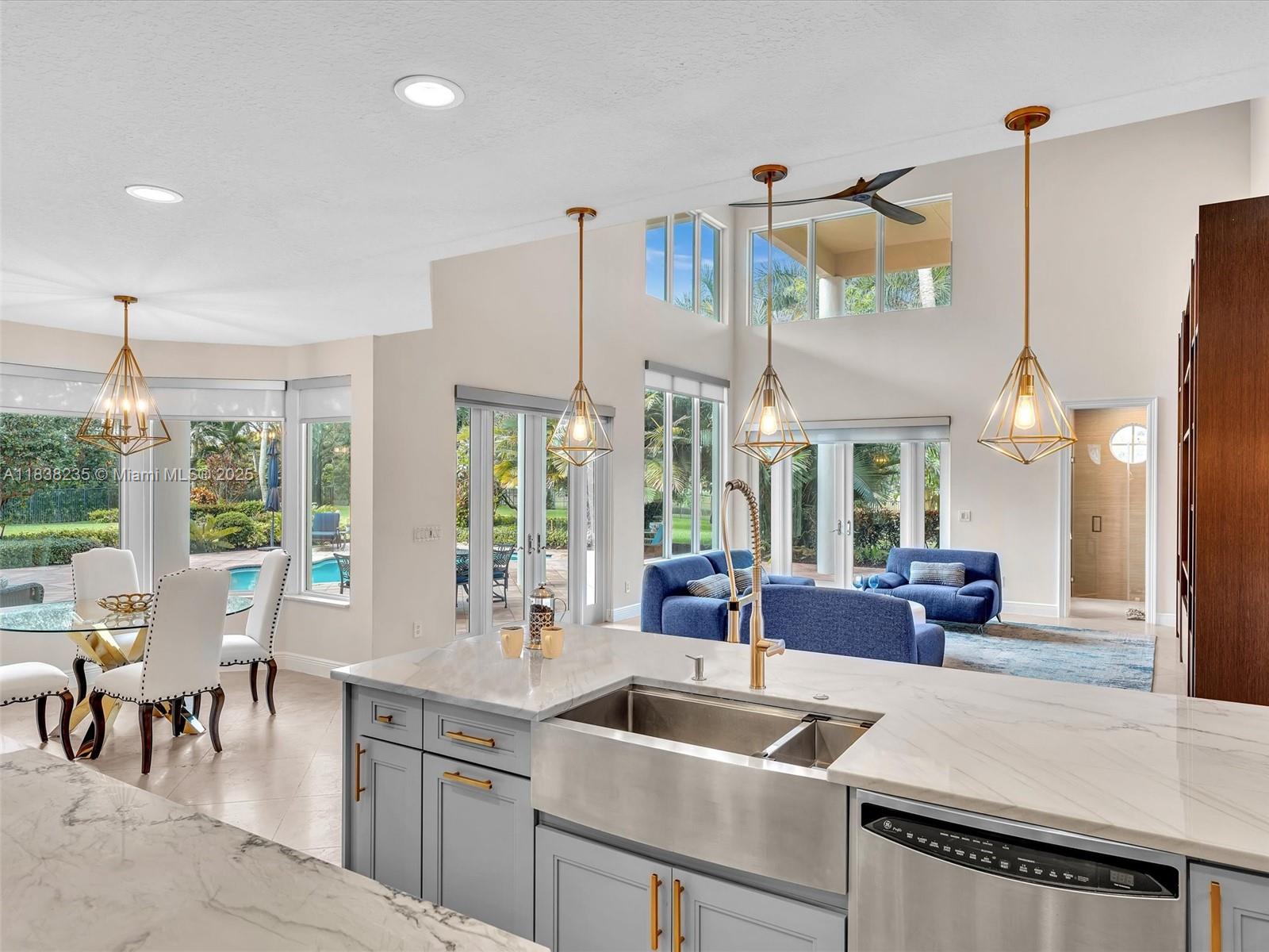 3849 Gulfstream Way, Davie, Florida image 13