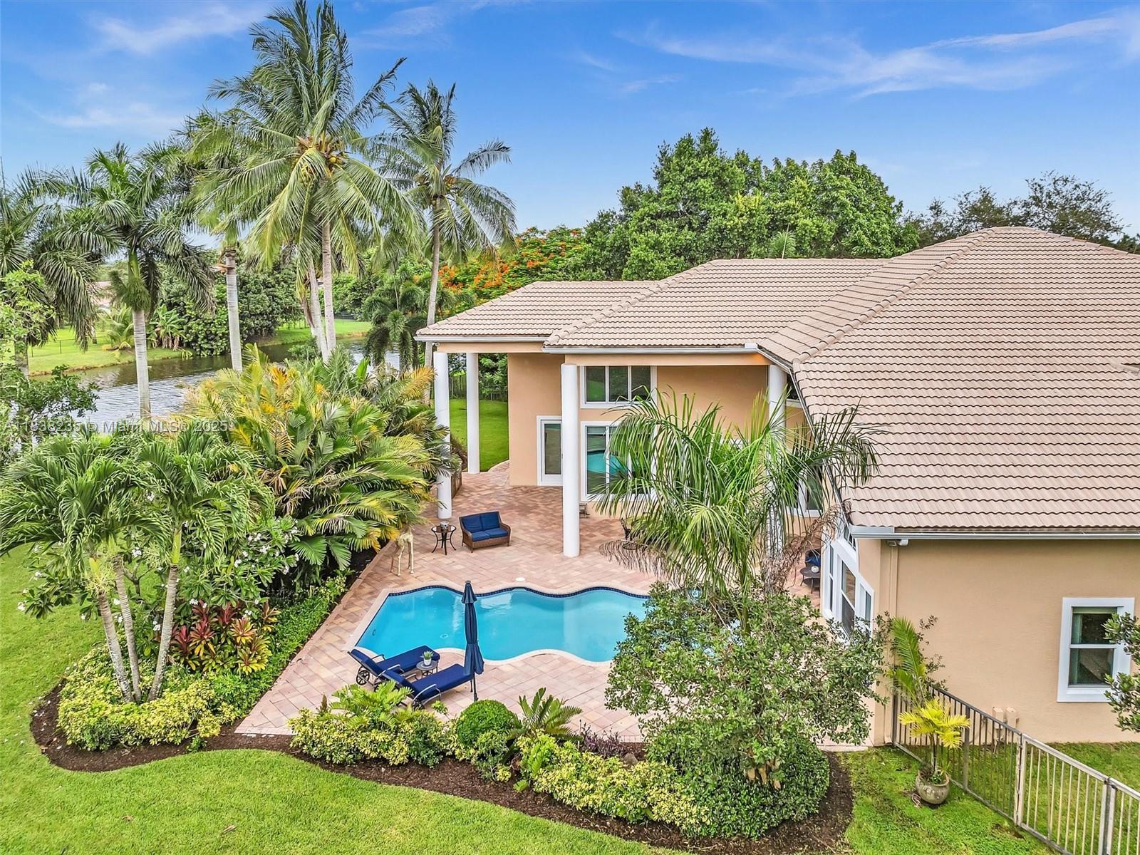 3849 Gulfstream Way, Davie, Florida image 38