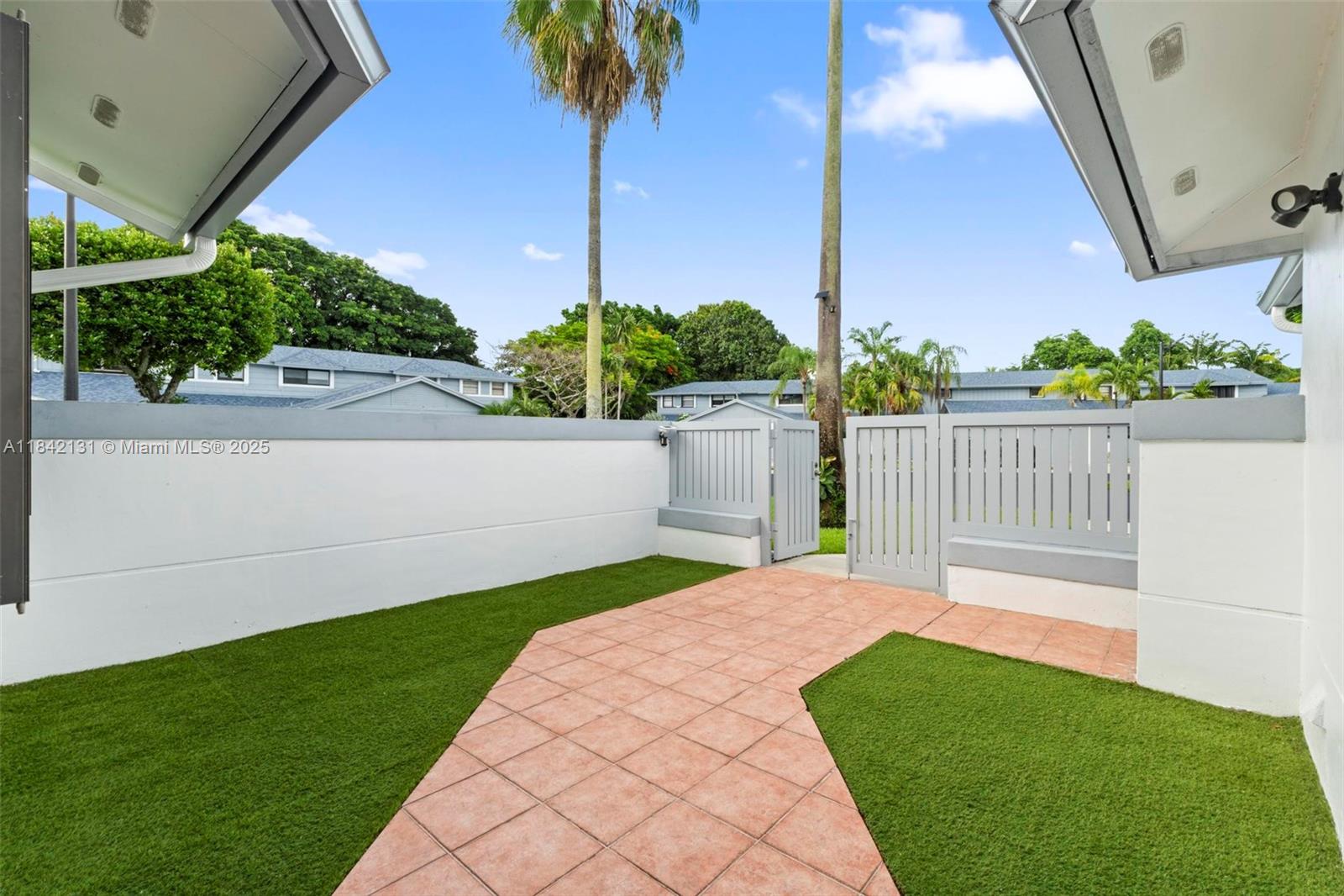 Property photo # 4