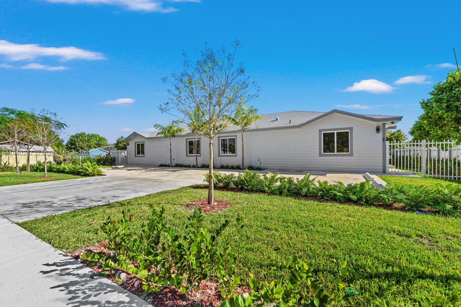 231 NW 3rd Ave, Florida City, Florida image 1