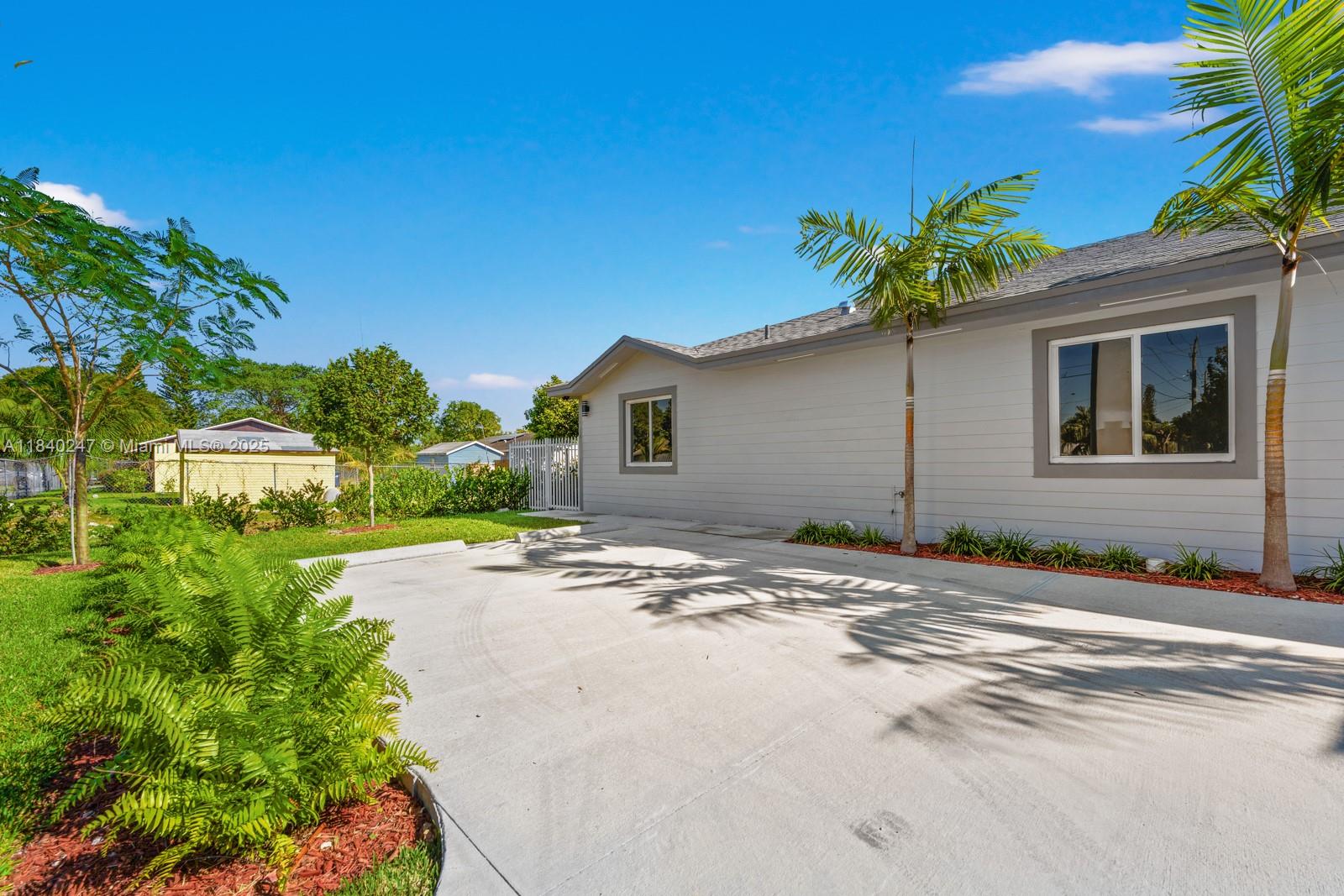 231 NW 3rd Ave, Florida City, Florida image 3