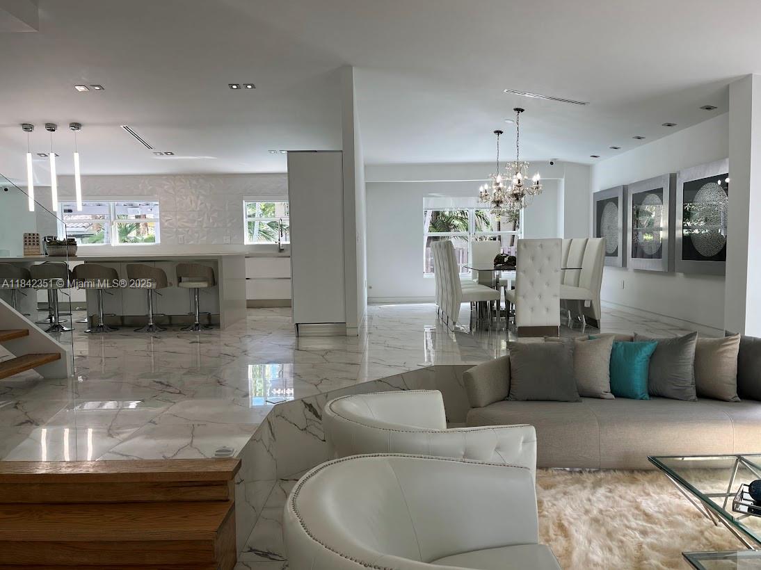 6761 NW 112th Ave, Doral, Florida image 5