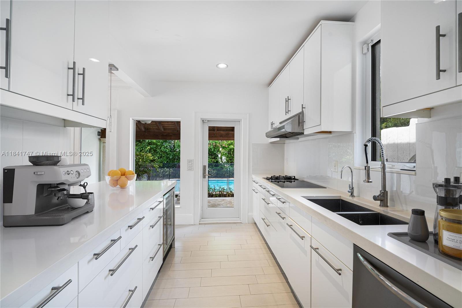 671 NE 57th St, Miami, Florida image 12