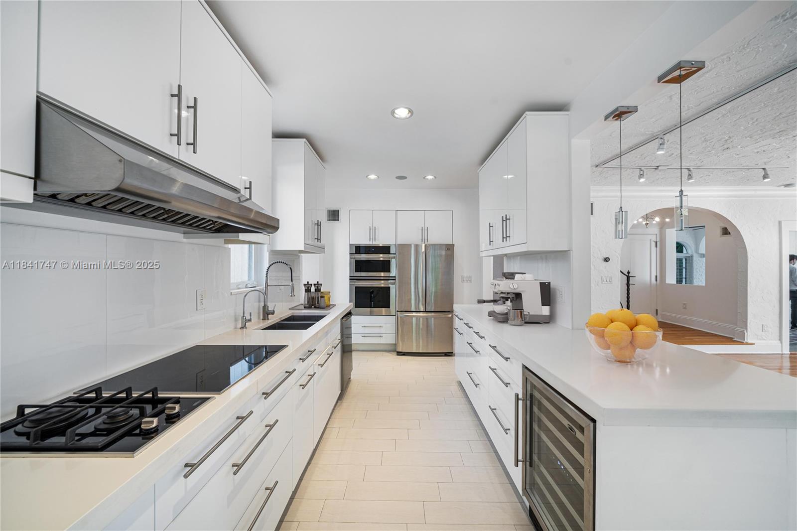 671 NE 57th St, Miami, Florida image 13