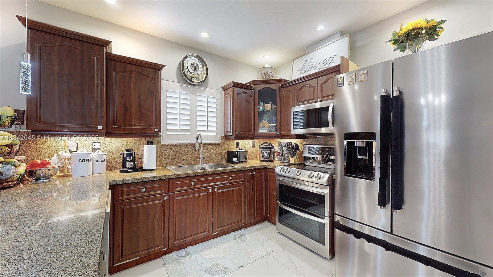 Property photo # 4