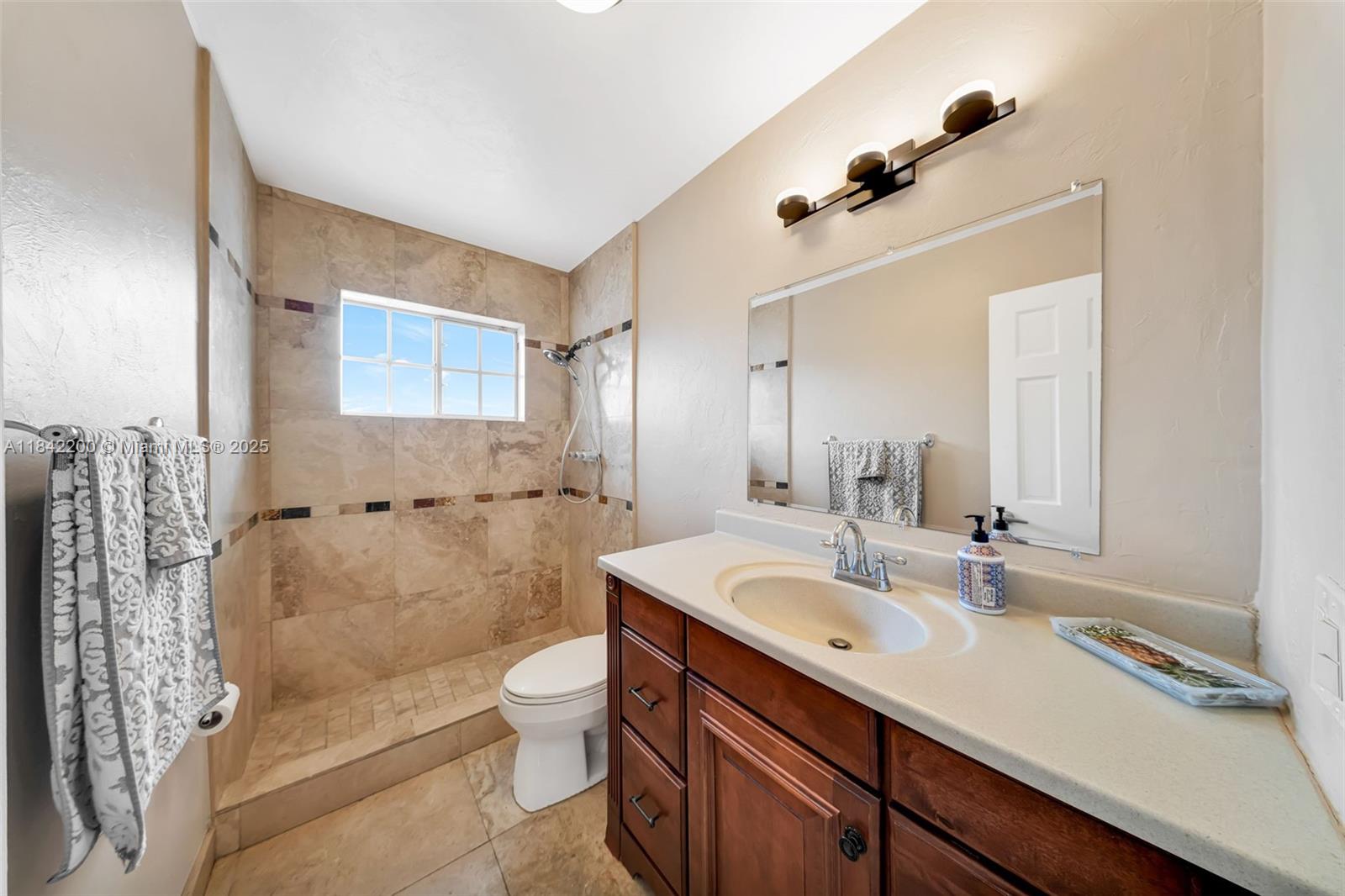 2705 SW 108th Ct, Miami, Florida image 7