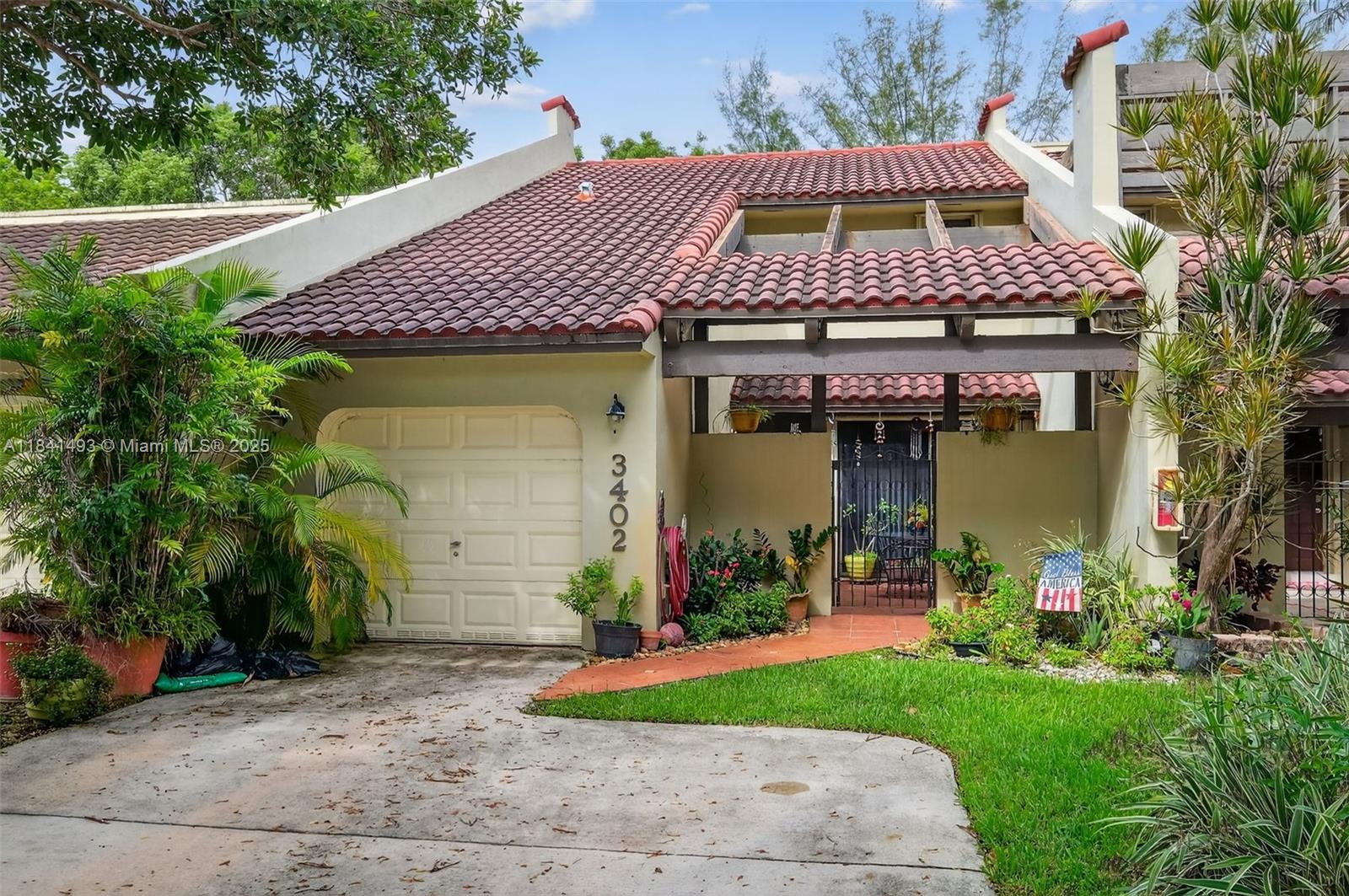 3402 Torremolinos Ave #F-35, Doral, Florida image 2