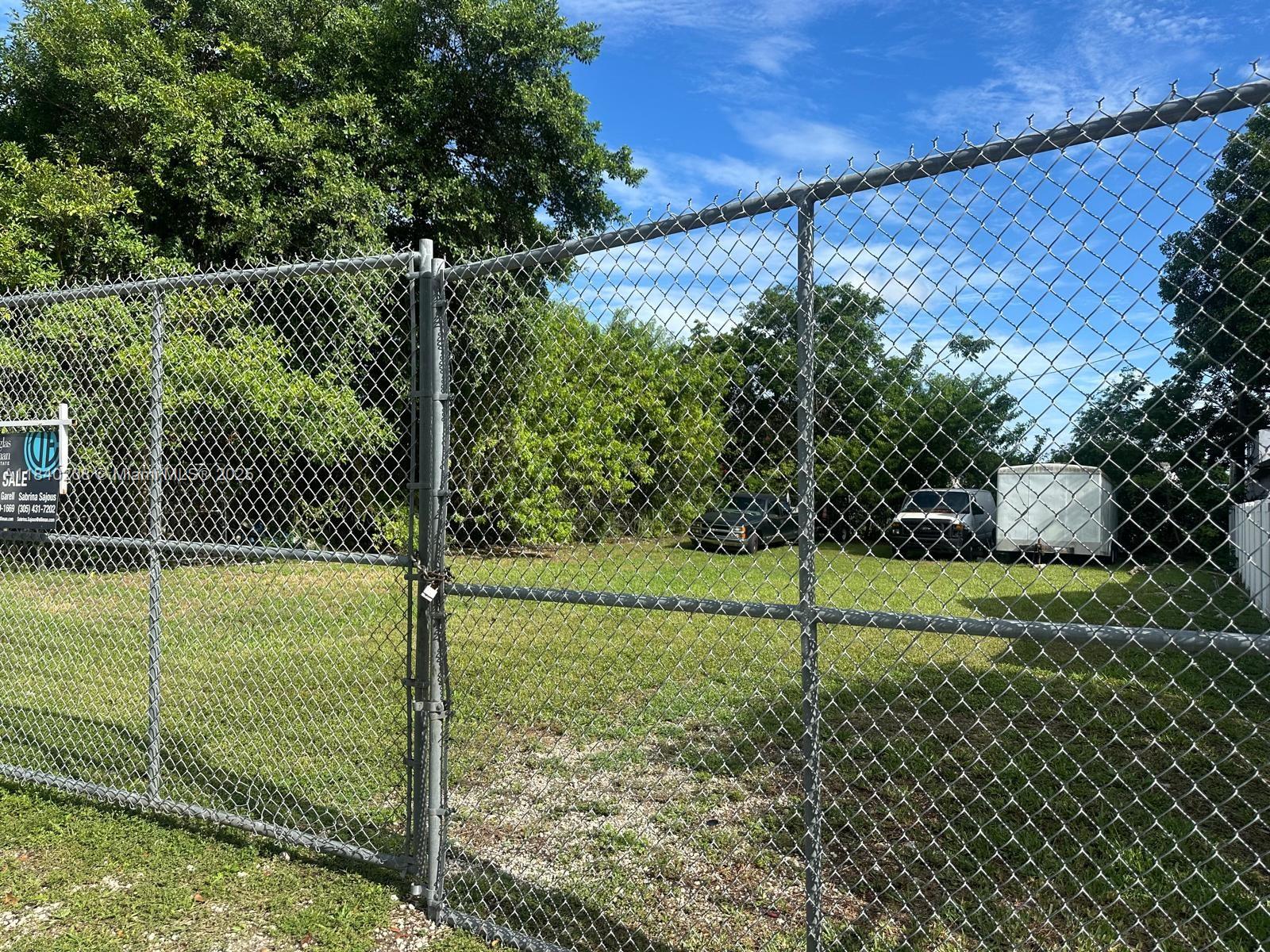 130 NE 75th St, Miami, Florida image 2