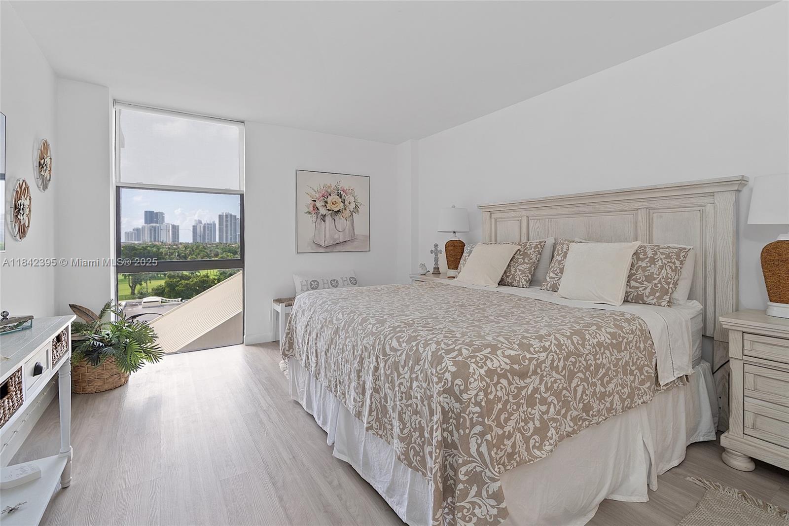 20301 W Country Club Dr #728, Aventura, Florida image 21