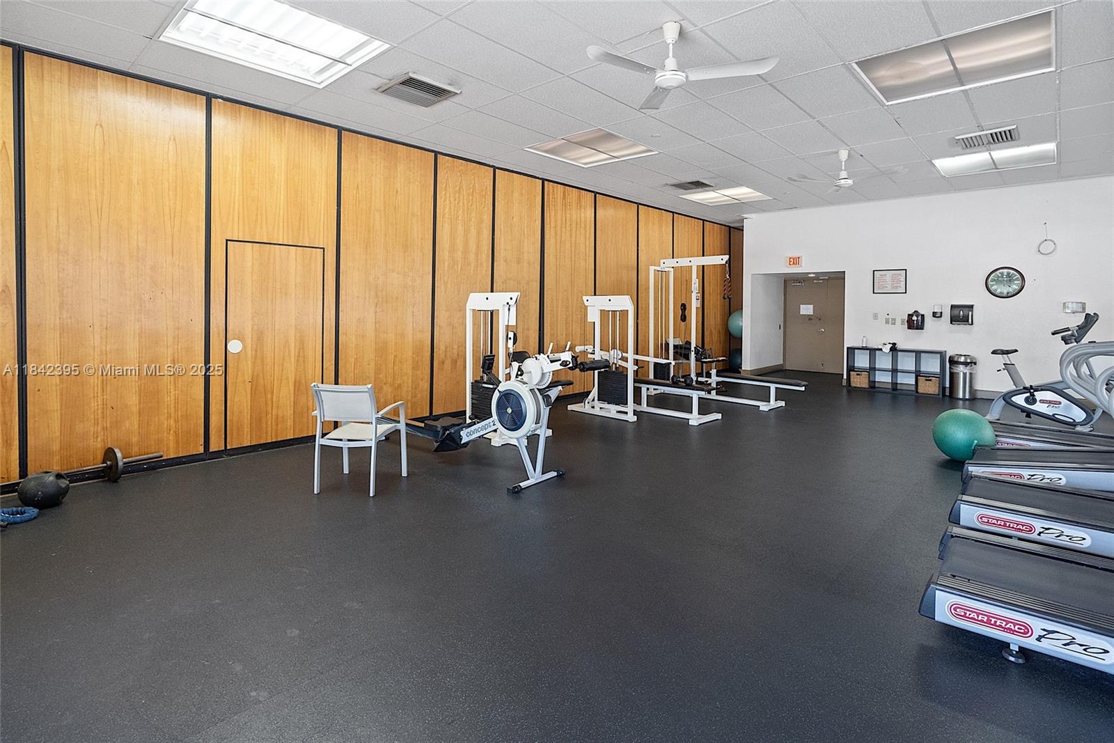20301 W Country Club Dr #728, Aventura, Florida image 33