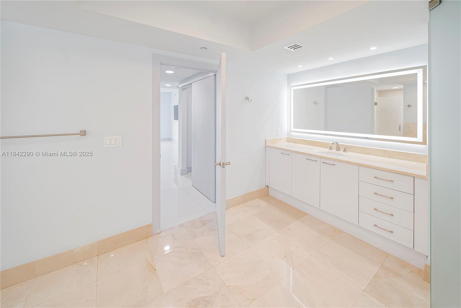 3301 NE 183rd St #1209, Aventura, Florida image 22