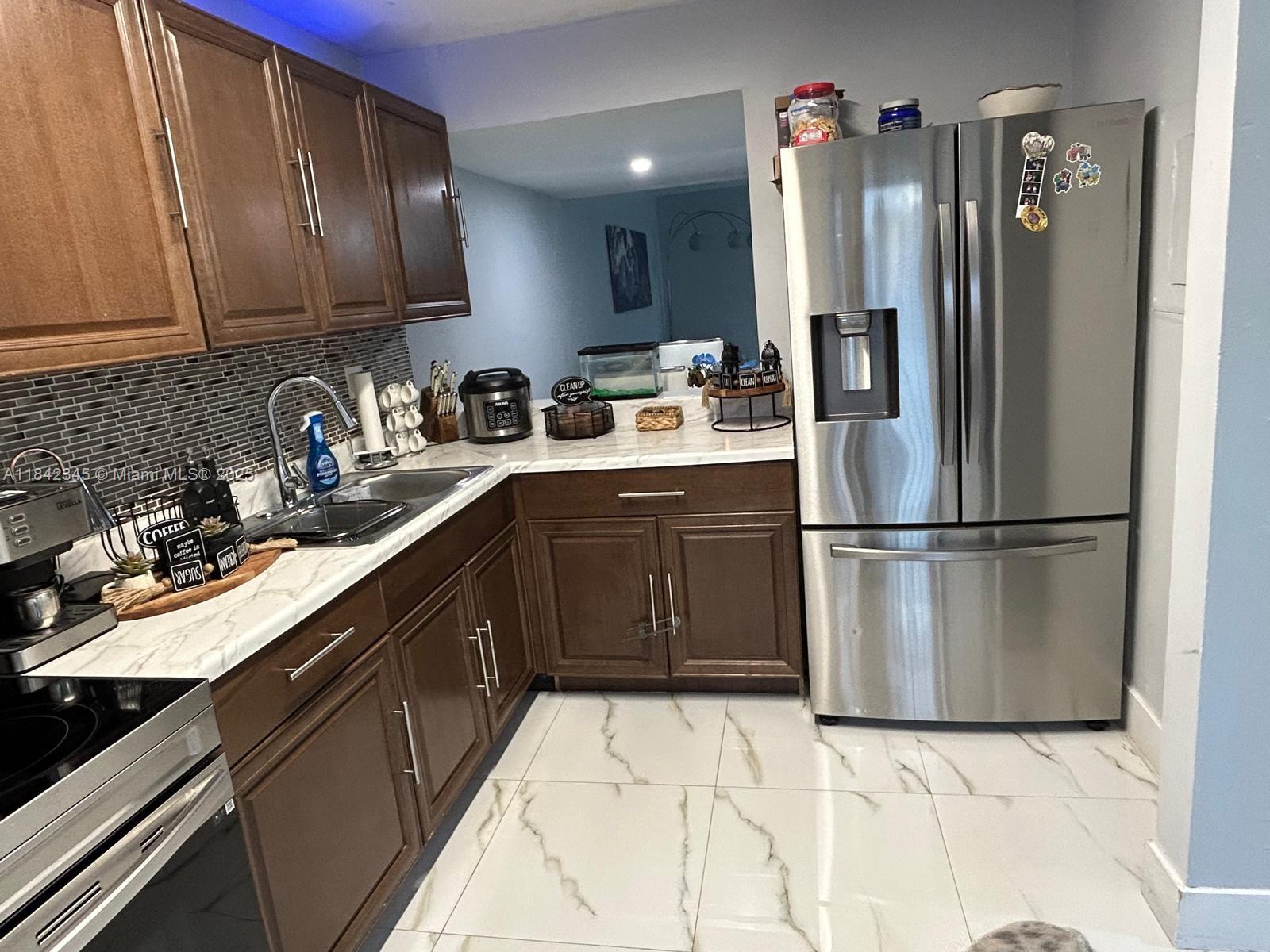 Property photo # 0