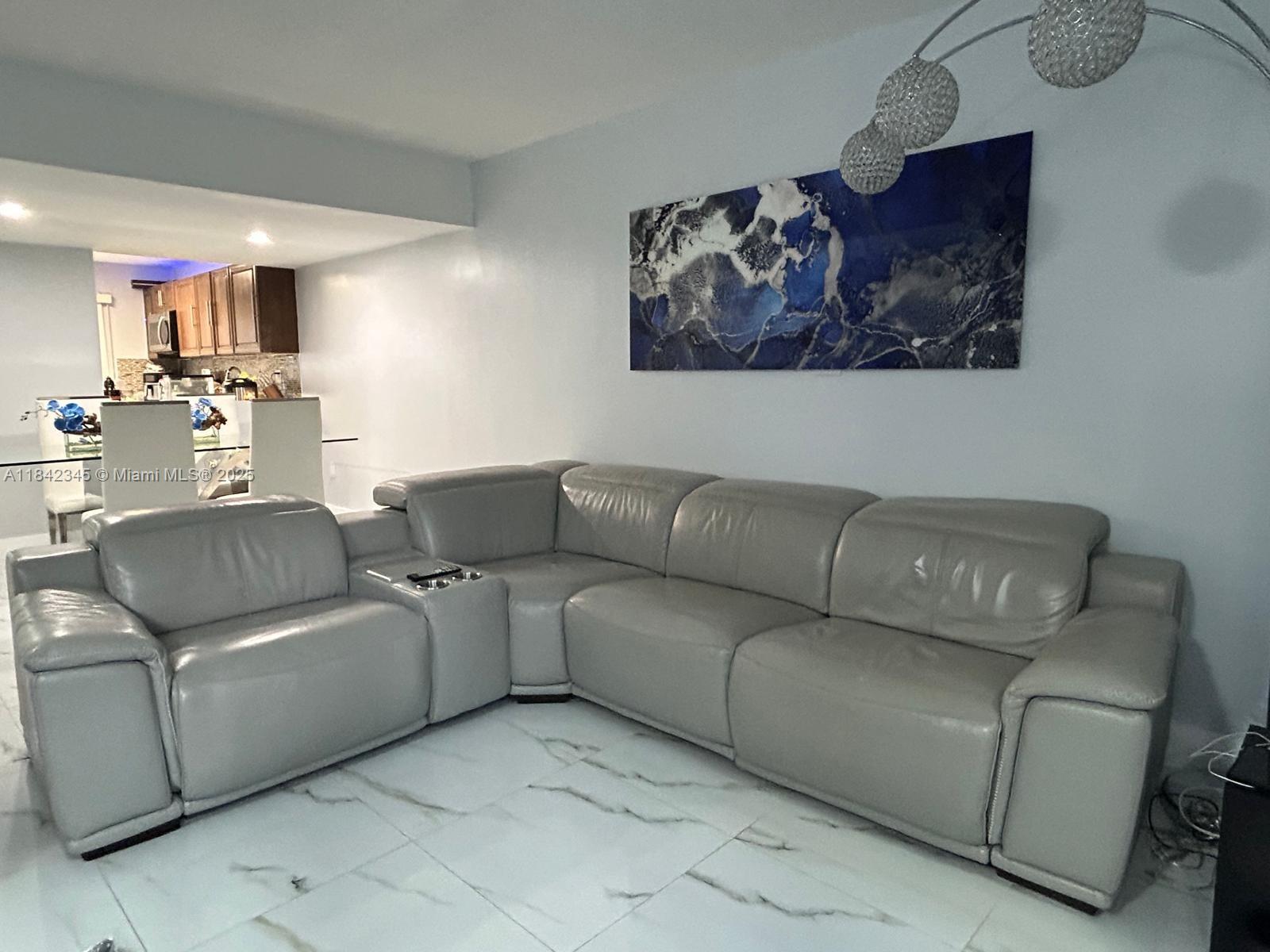 Property photo # 4