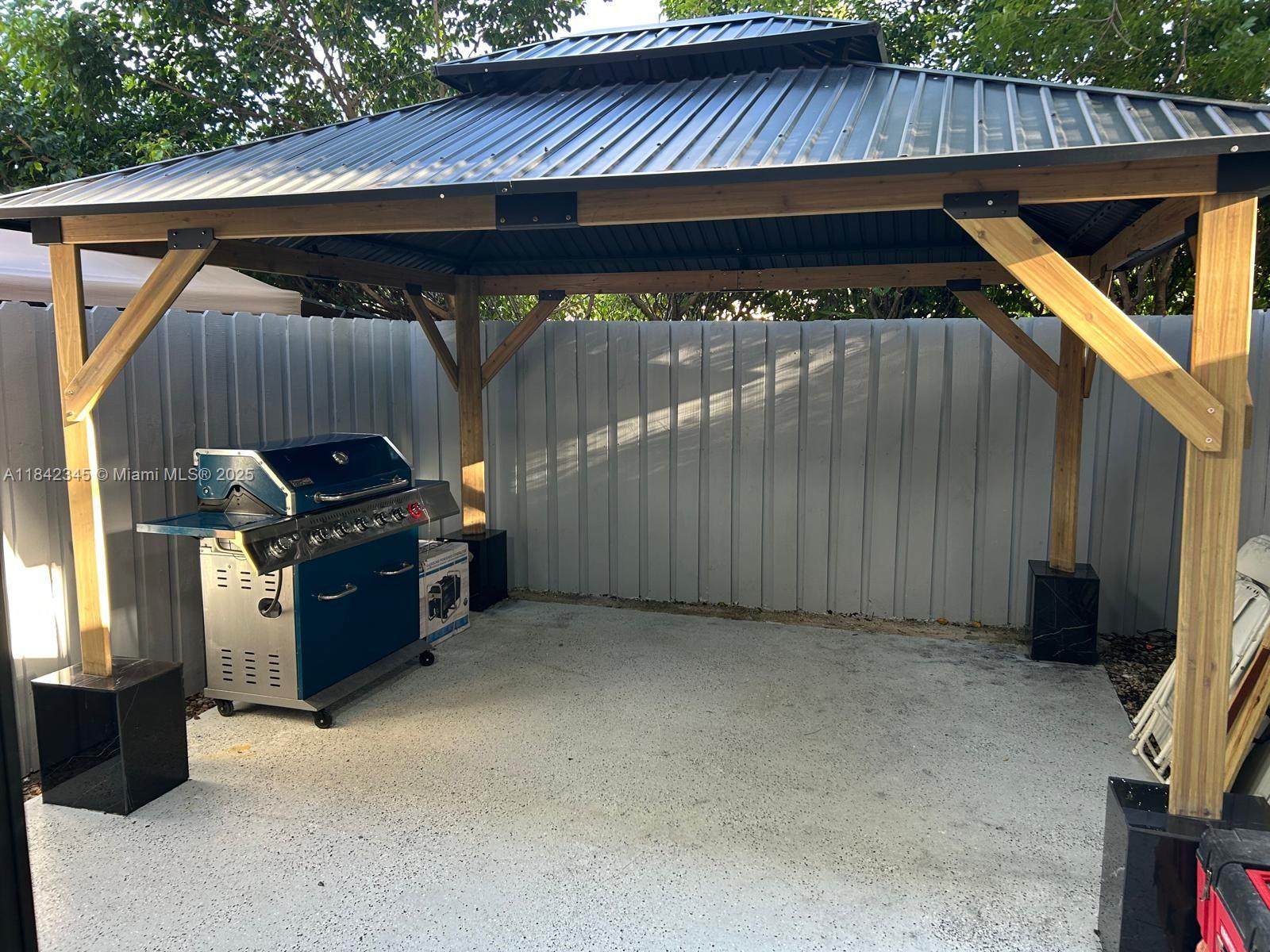 Property photo # 7