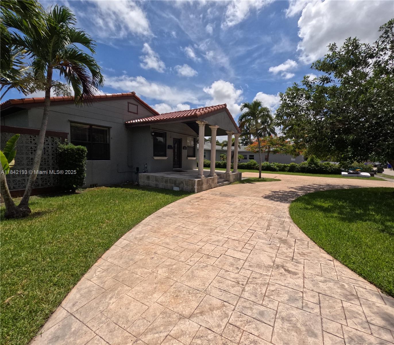 Property photo # 0