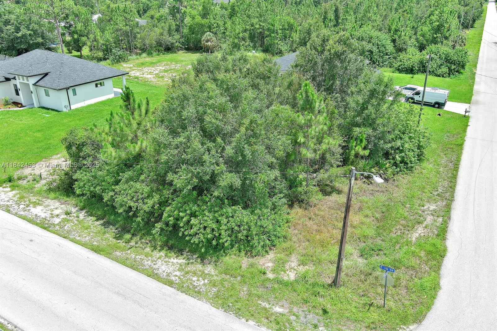 2500 E 10th St, Lehigh Acres, Florida image 3