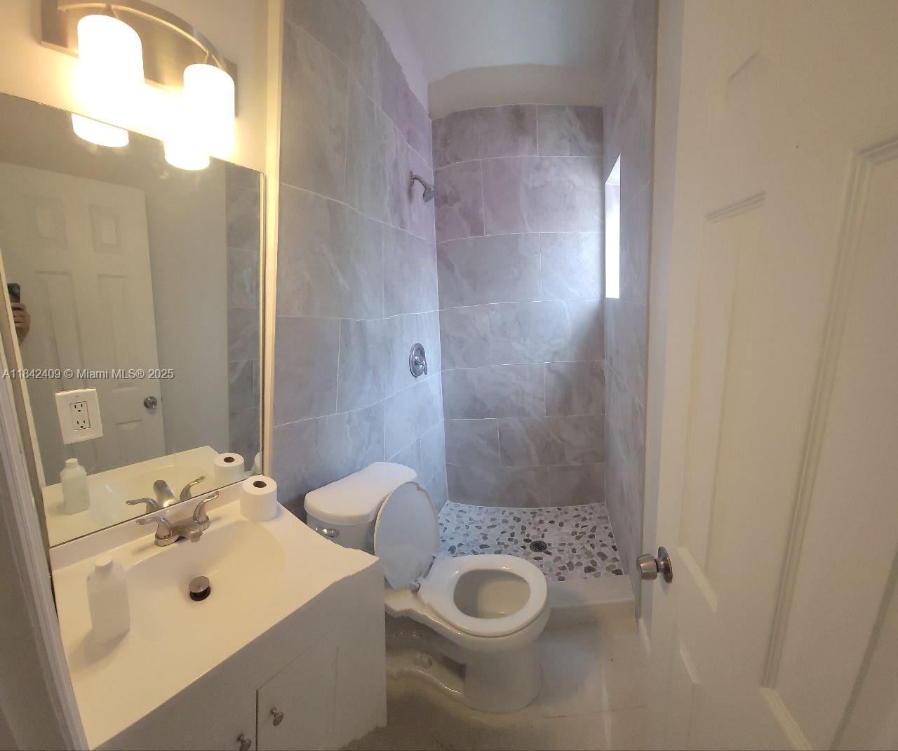 272 NW 58th St, Miami, Florida image 26