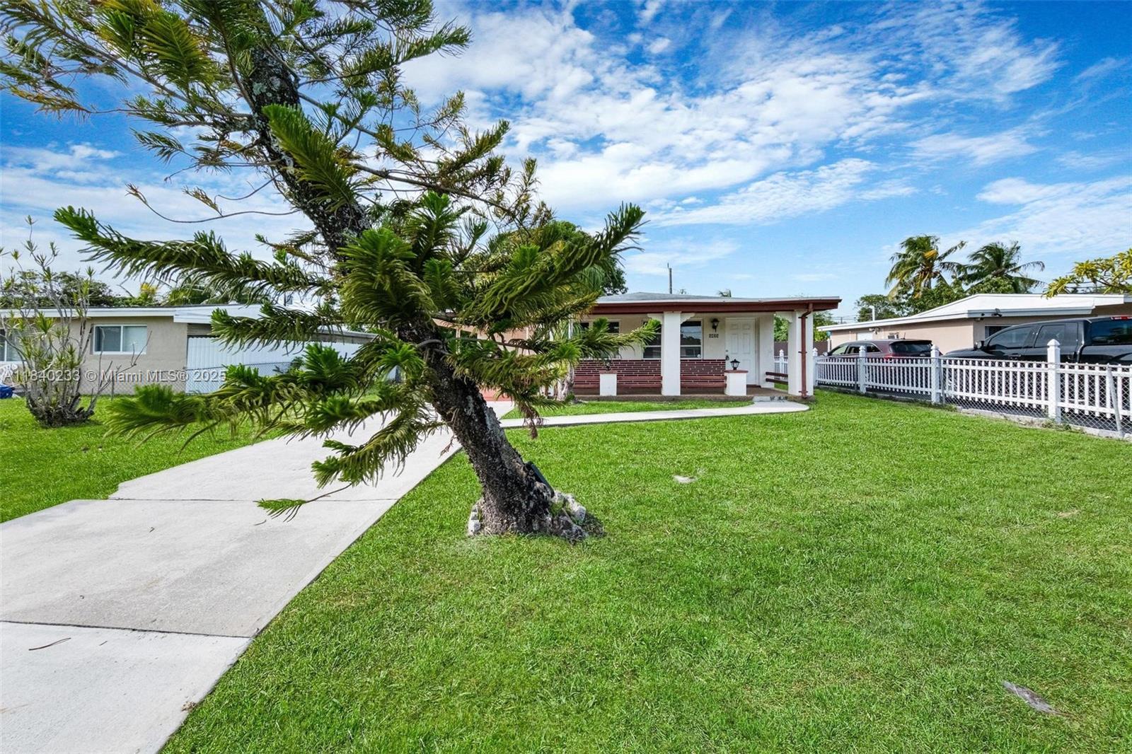 6425 SW 21st St, Miramar, Florida image 2
