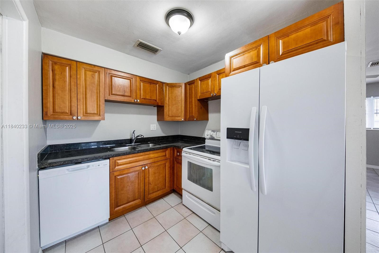 6425 SW 21st St, Miramar, Florida image 6