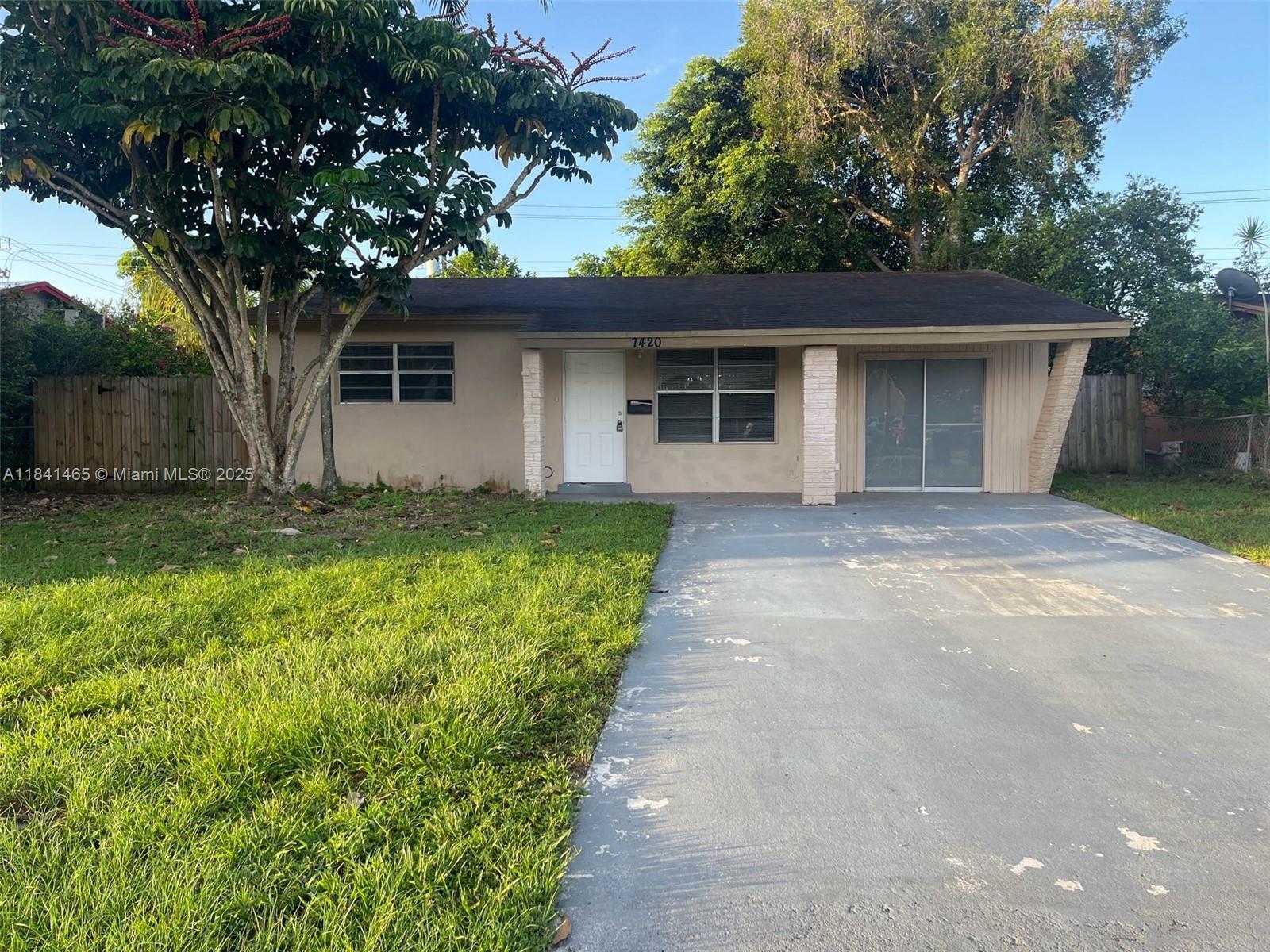 7420 N Farragut St, Hollywood, Florida image 1