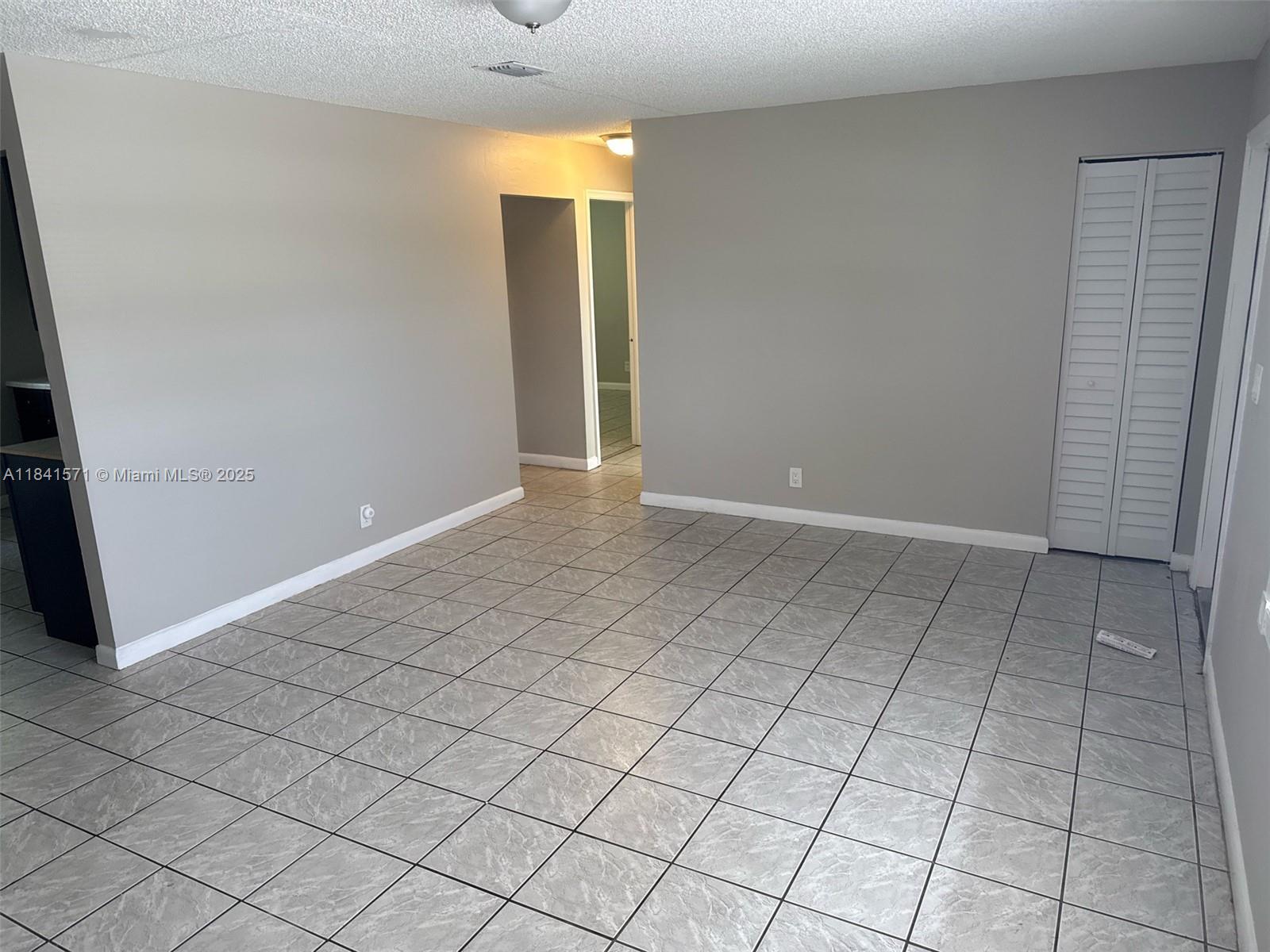 7699 SW 6th St, North Lauderdale, Florida image 3
