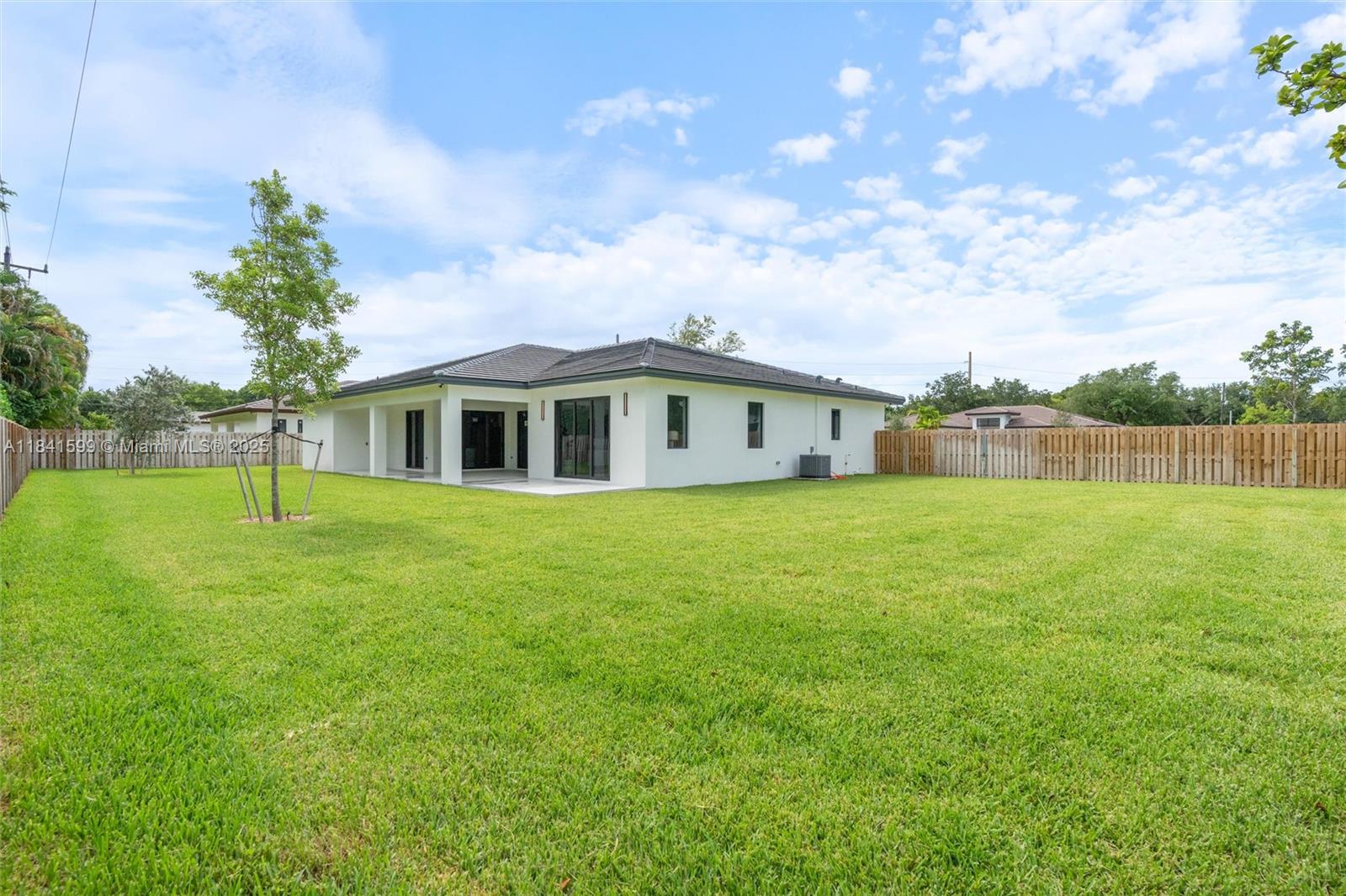 8231 SW 193rd Terrace, Cutler Bay, Florida image 33