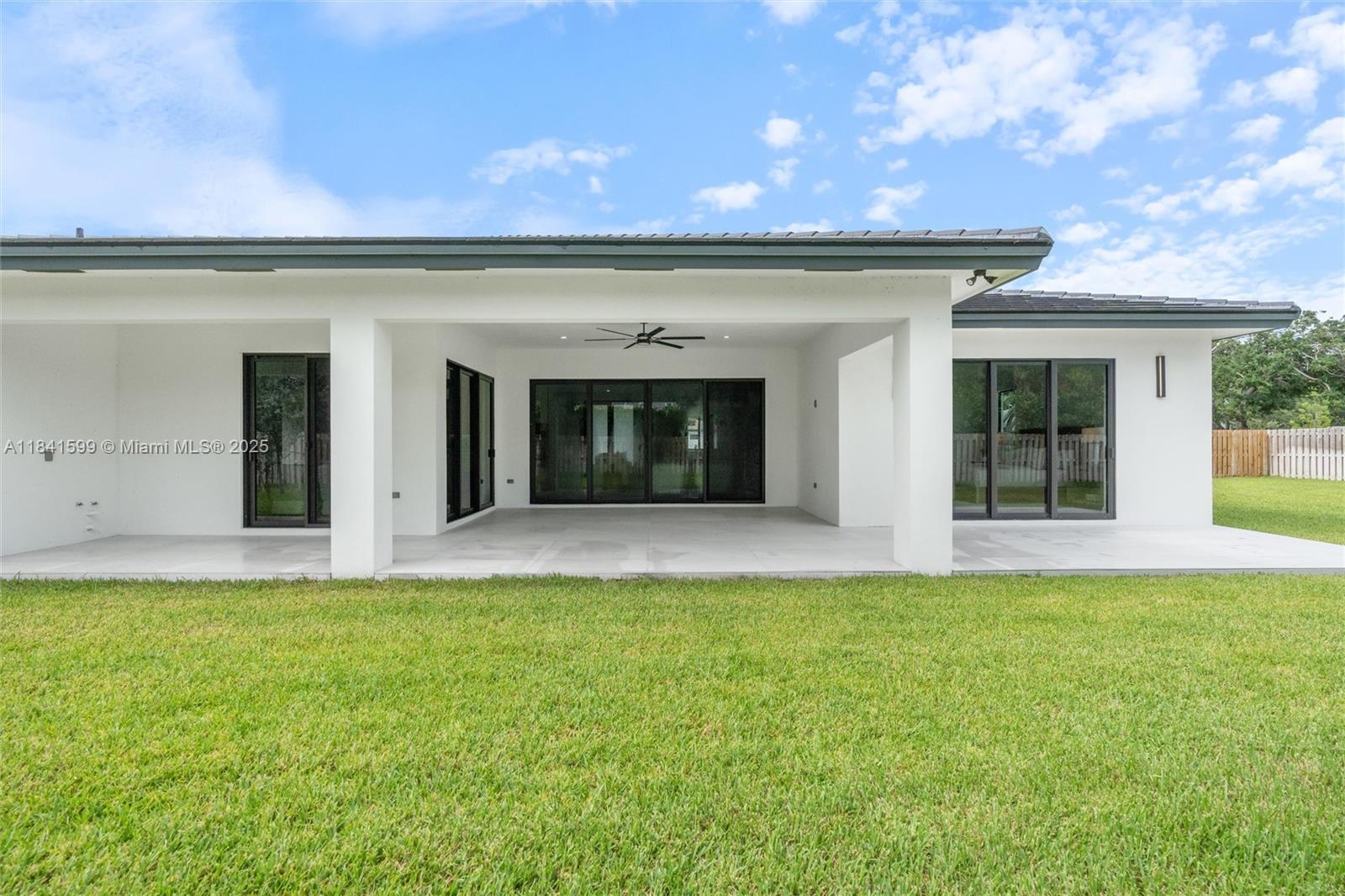 8231 SW 193rd Terrace, Cutler Bay, Florida image 35