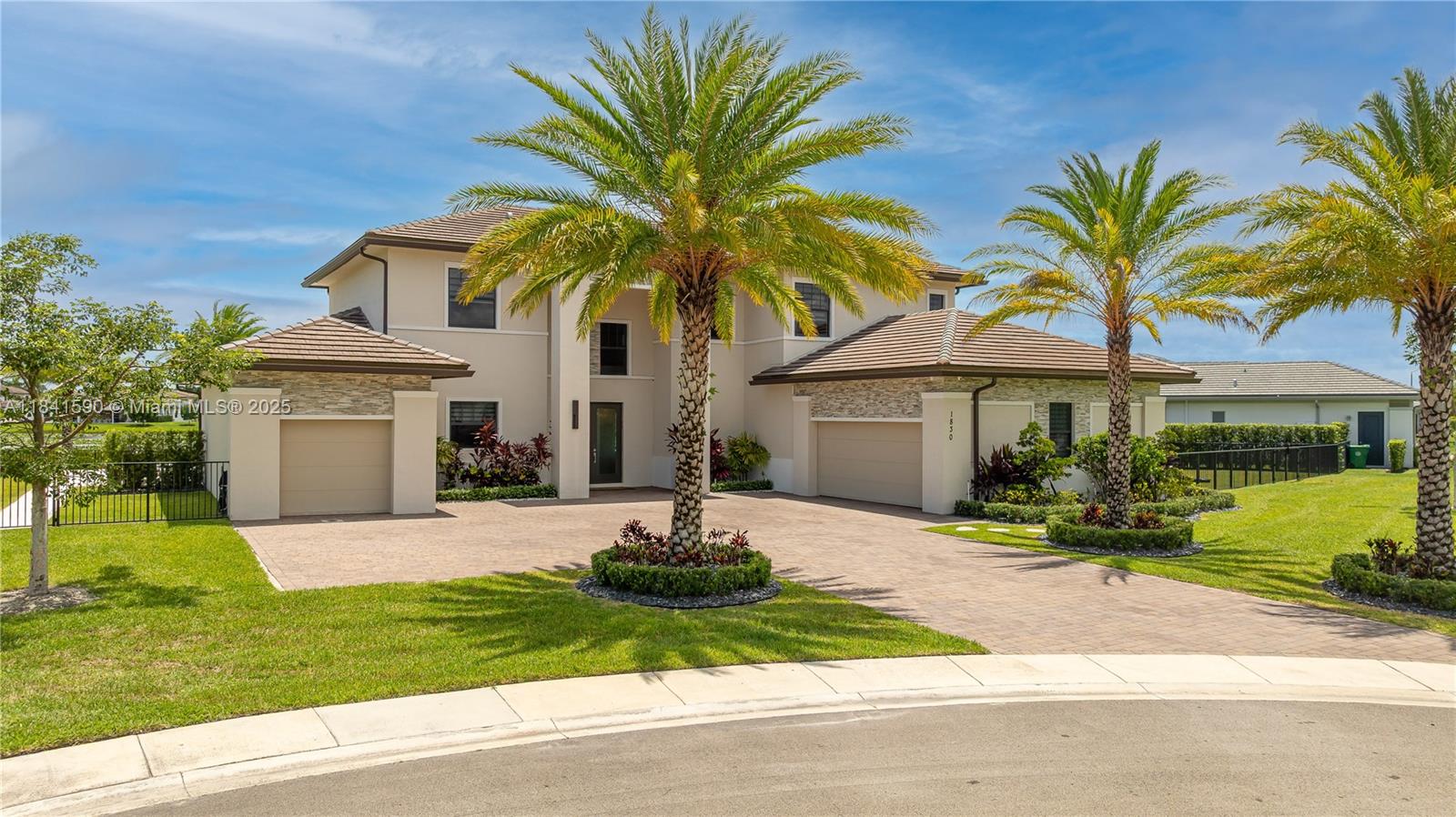 1830 Meadows Dr, Davie, Florida image 2