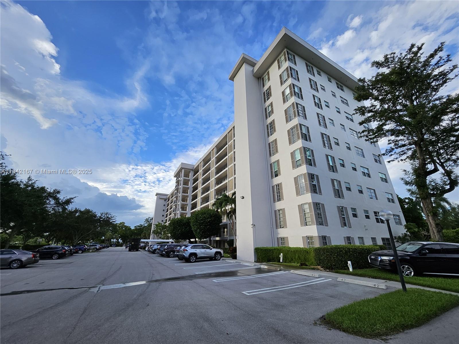 3250 N Palm Aire Dr #103, Pompano Beach, Florida image 12