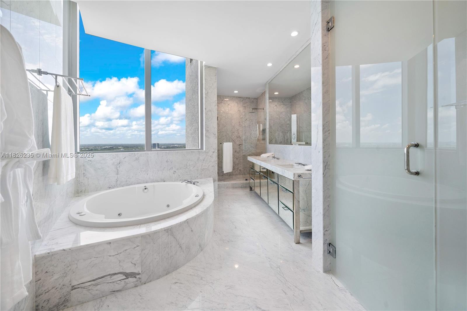 17475 Collins Ave #PH3201, Sunny Isles Beach, Florida image 24