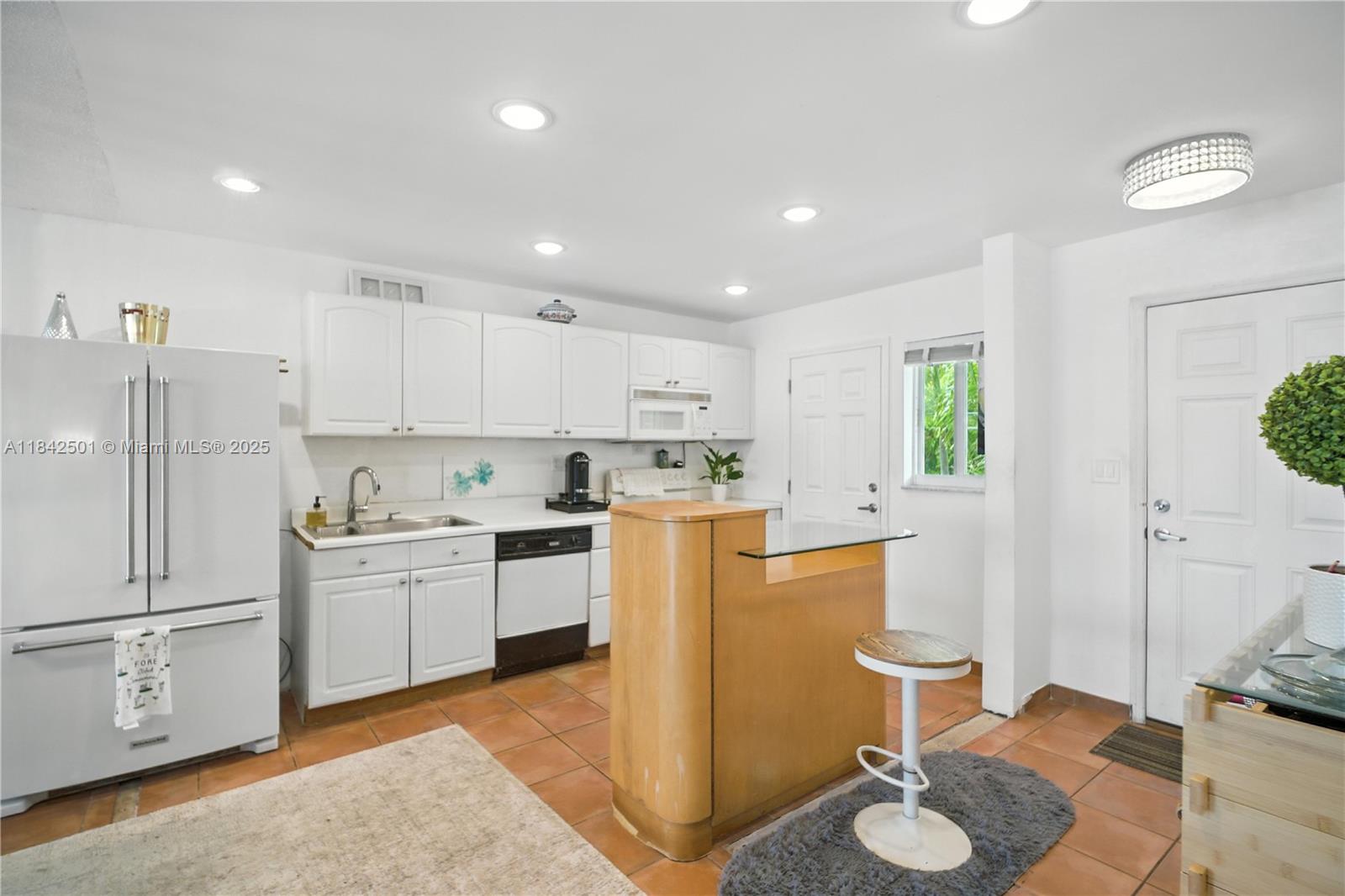 Property photo # 9