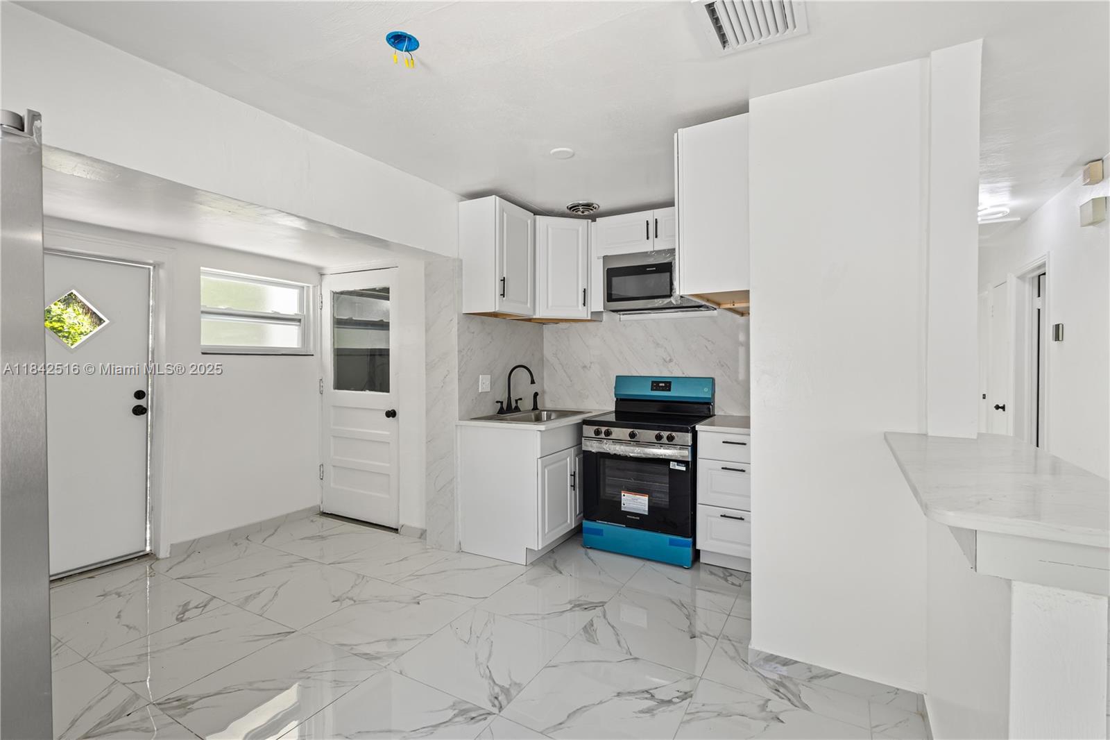 1429 SW 9th St #5, Fort Lauderdale, Florida image 3