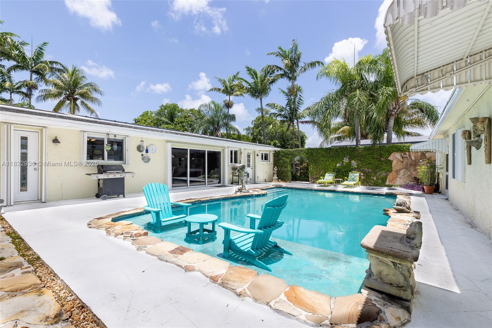 19521 SW 128th Ct, Miami, Florida image 2