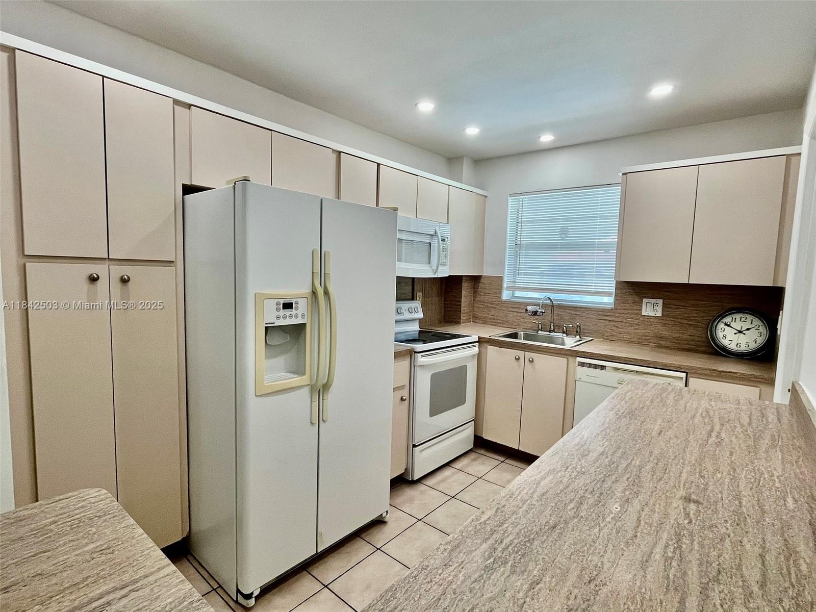 Property photo # 4