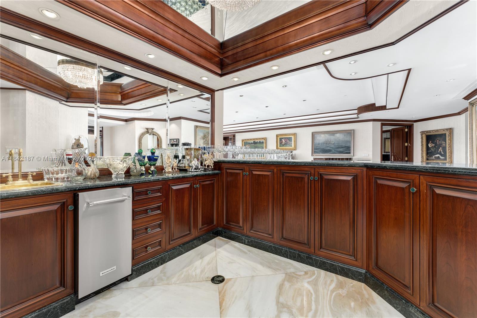 5757 Collins Ave #PH-4, Miami Beach, Florida image 20