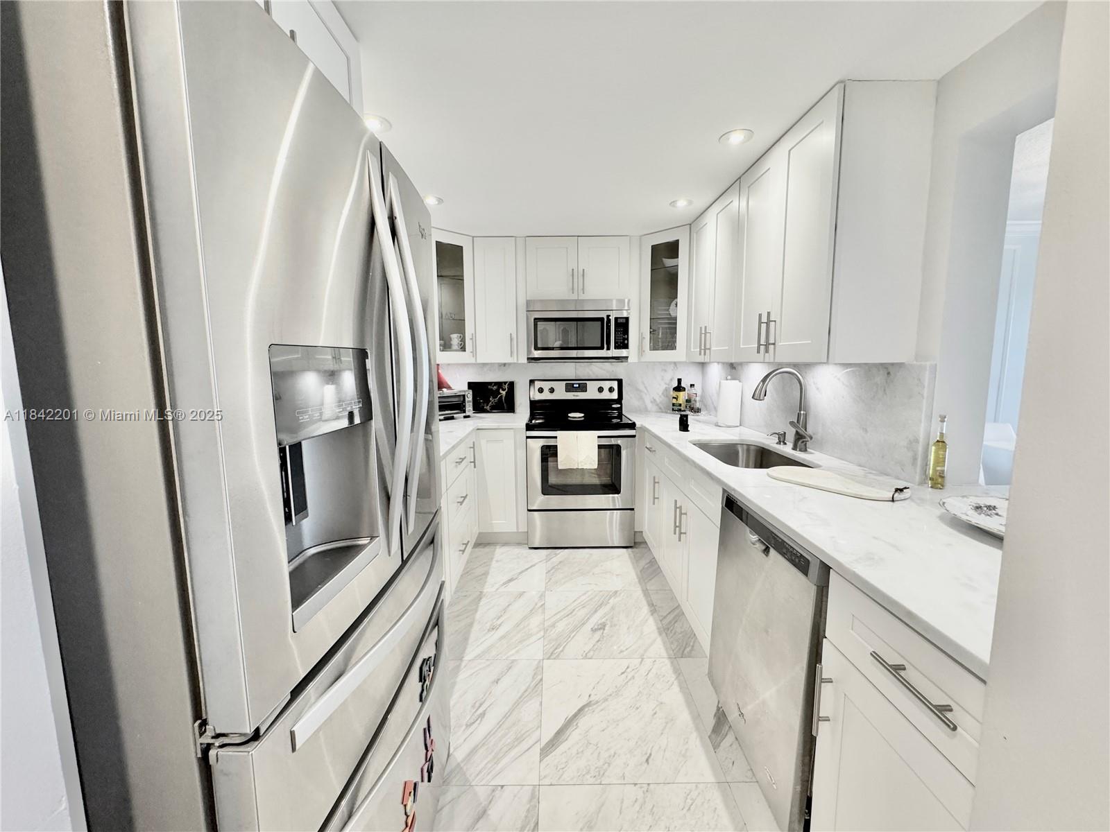 1400 Sheridan St #23J, Hollywood, Florida image 1