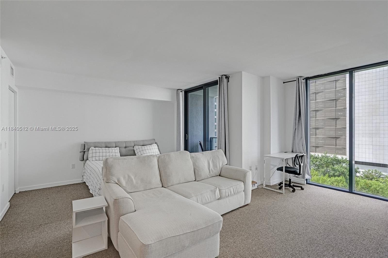 31 SE 6th St #805, Miami, Florida image 14