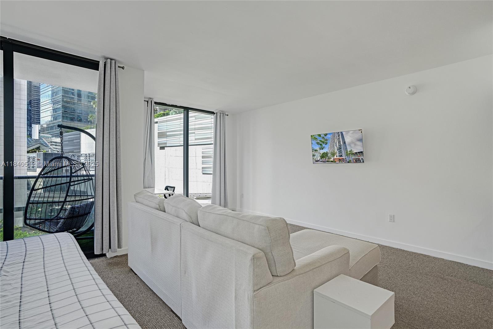 31 SE 6th St #805, Miami, Florida image 9